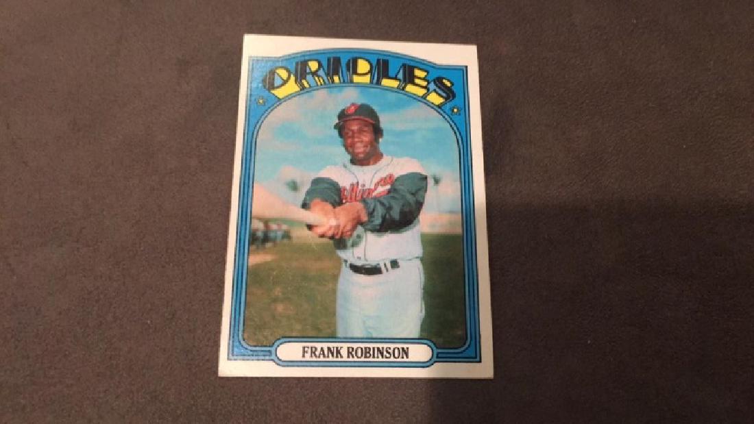 Frank Robinson 1972 topps nice shape (1 of 2)
