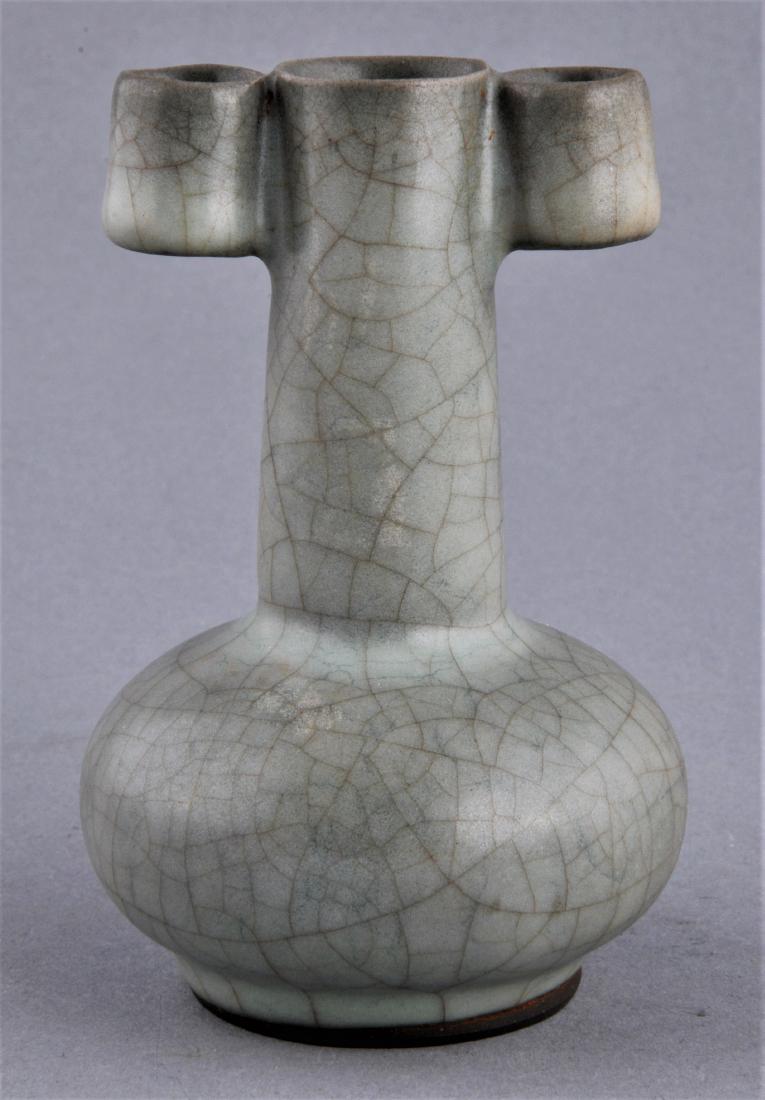 Porcelain vase. China. 20th century. Arrow vase form. (1 of 7)