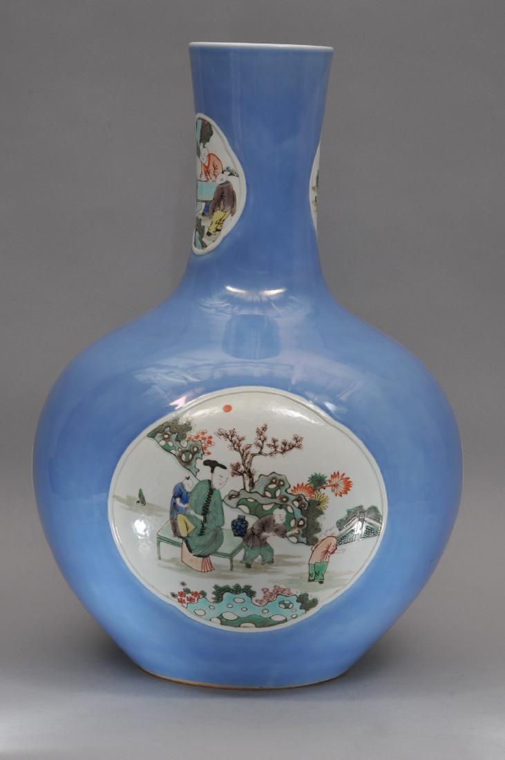 Large porcelain vase. China. Early 20th century. Bottle (1 of 9)
