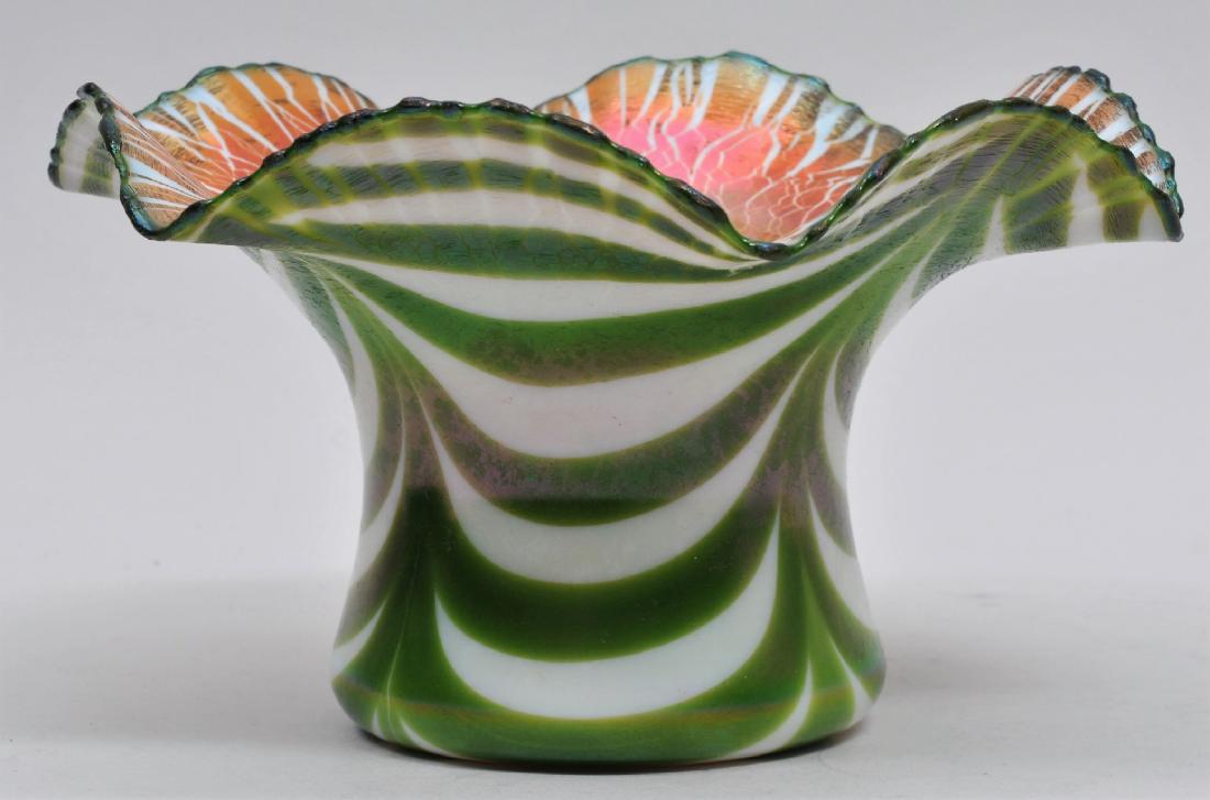 Vintage Quezal style Art Glass hat form iridescent (1 of 8)