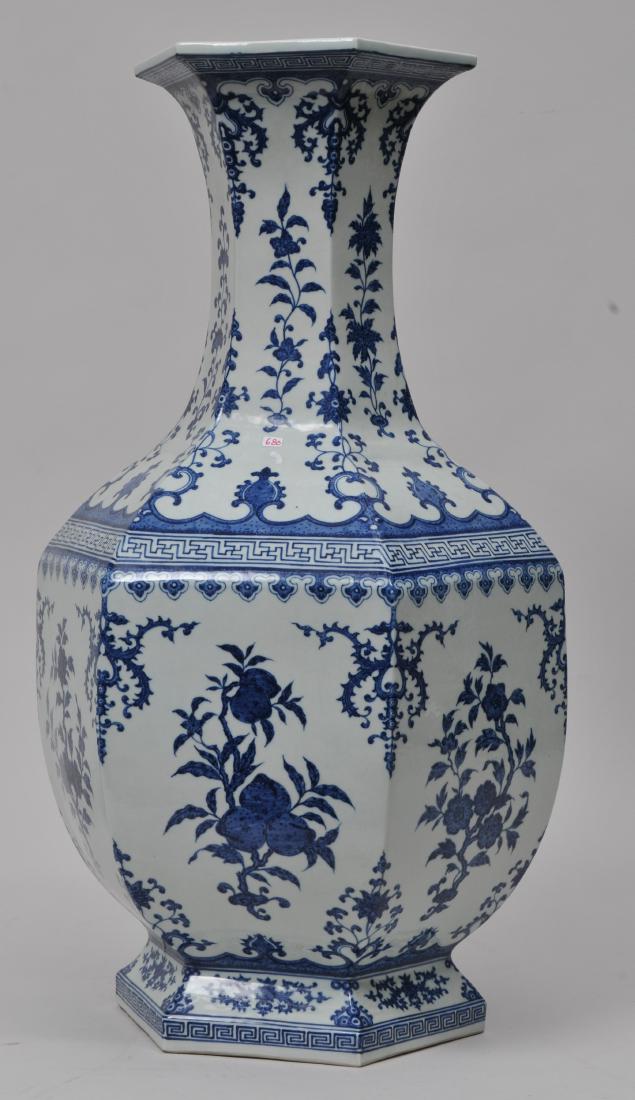 Large porcelain vase. China. 20th century. 18th century (1 of 8)