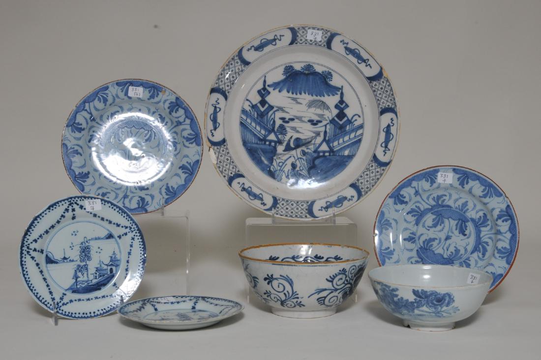 Lot of seen Early Delft pieces. (1) Blue and white (1 of 10)