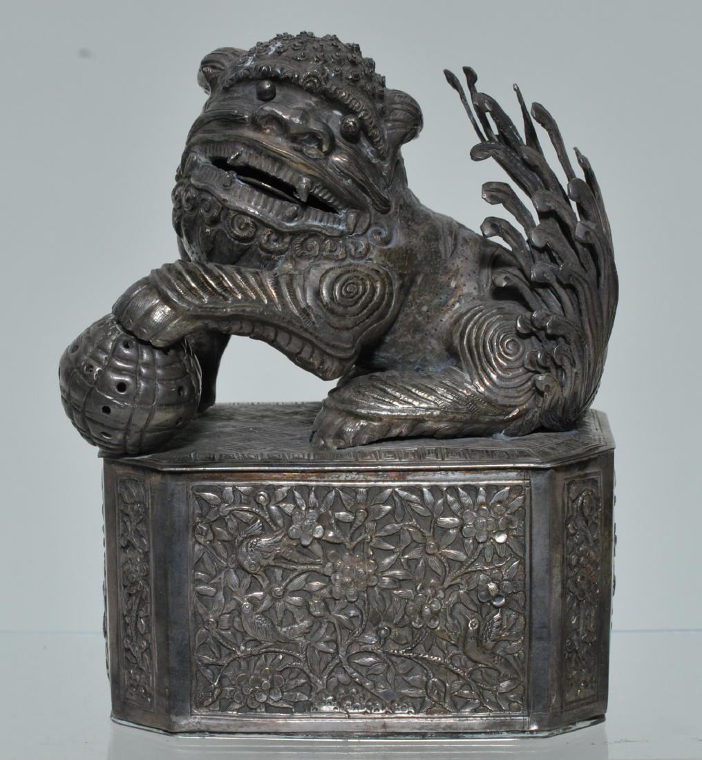 Silver box. China. 19th century. Repousse work. (1 of 7)
