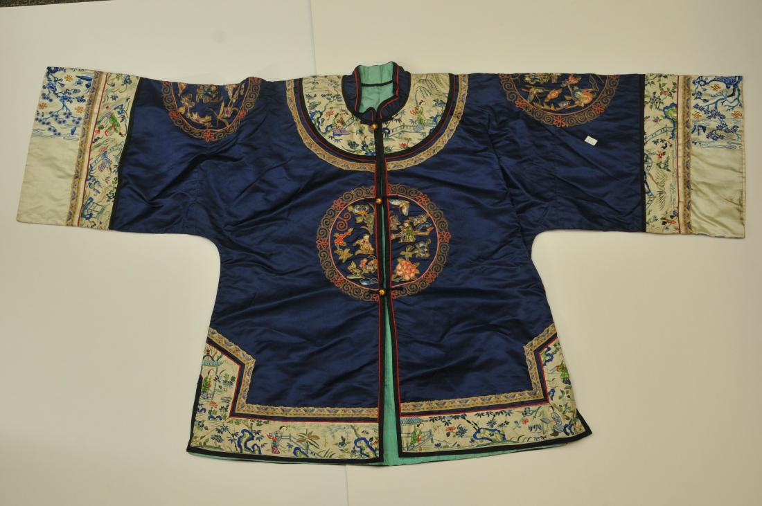 Embroidered silk woman's jacket. China. Early 20th (1 of 8)
