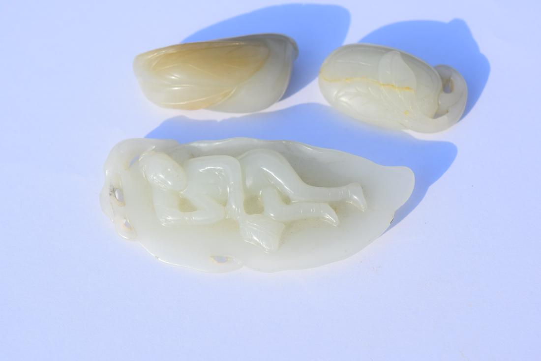 Lot of three jade carvings. China. 19th century. To (1 of 4)