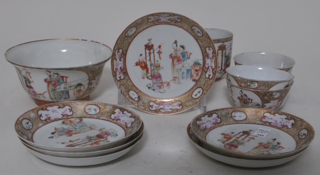 Lot of eleven porcelains. China. 18th century. To (1 of 7)
