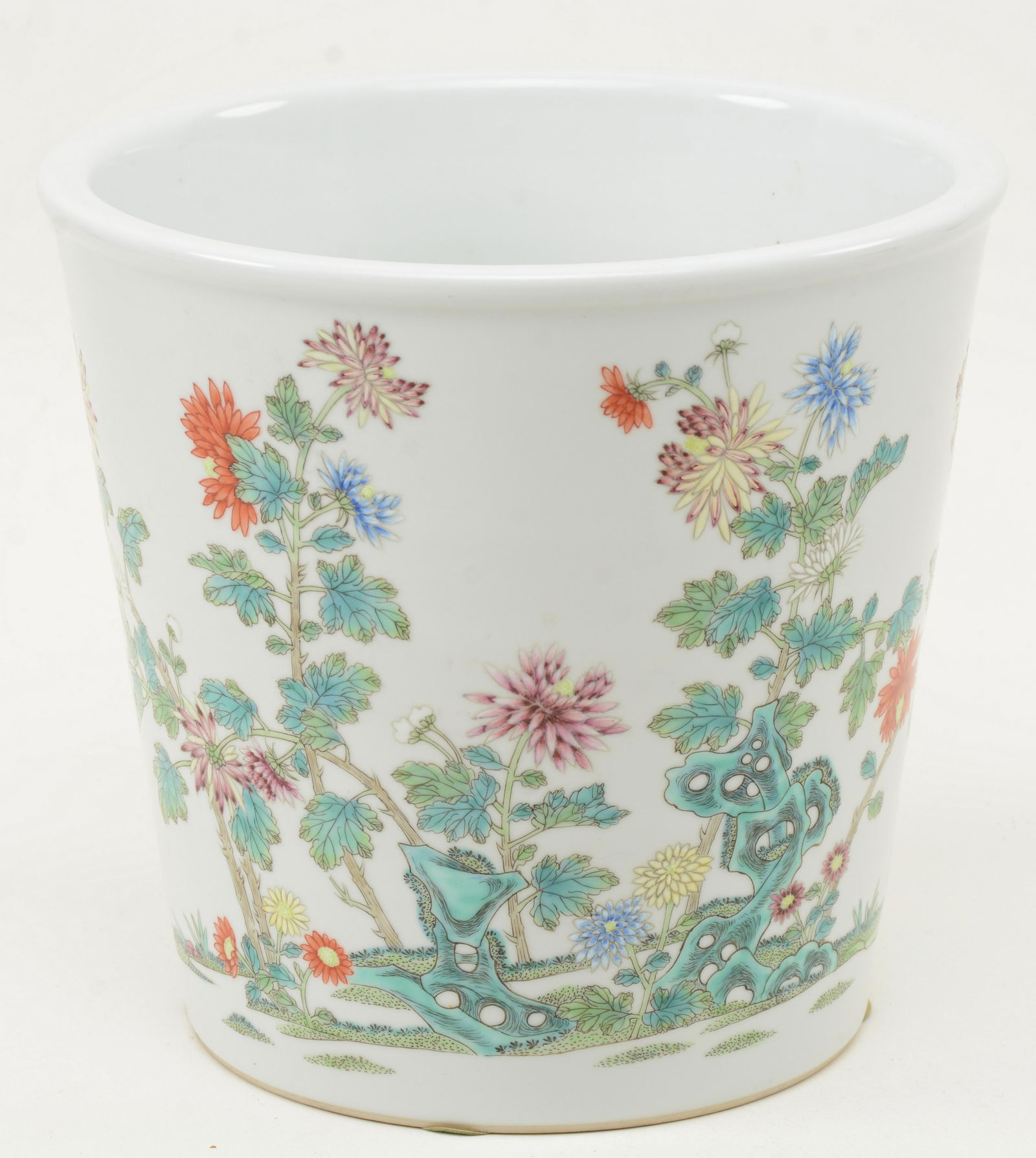 Chinese Porcelain Planter. Colorful floral decorations (1 of 7)