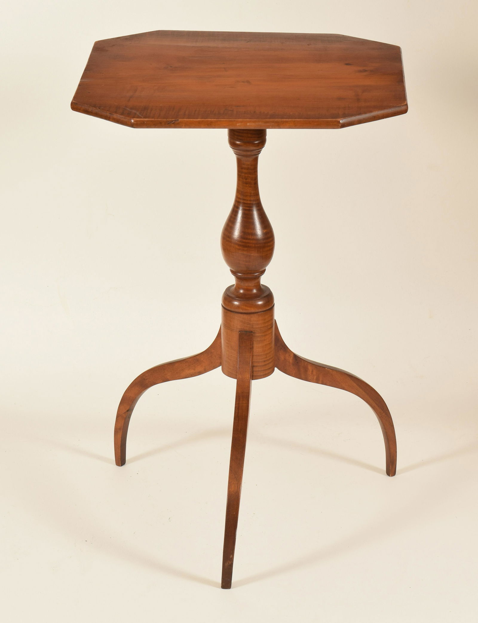 Classical Figured Maple Candlestand. Hexagonal surface (1 of 4)