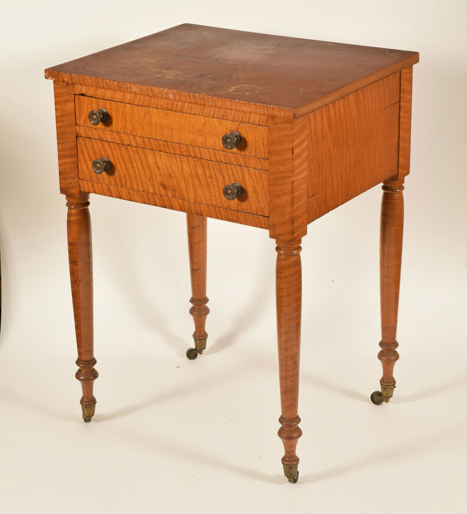 Sheraton Tiger Maple 2-Drawer Stand. Graduated drawers. (1 of 4)