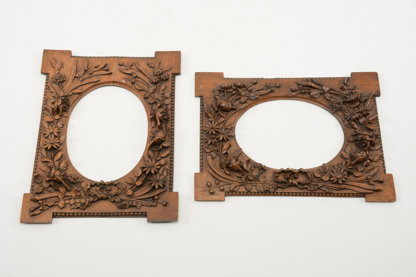 Two carved walnut picture frames with deeply carved (1 of 9)