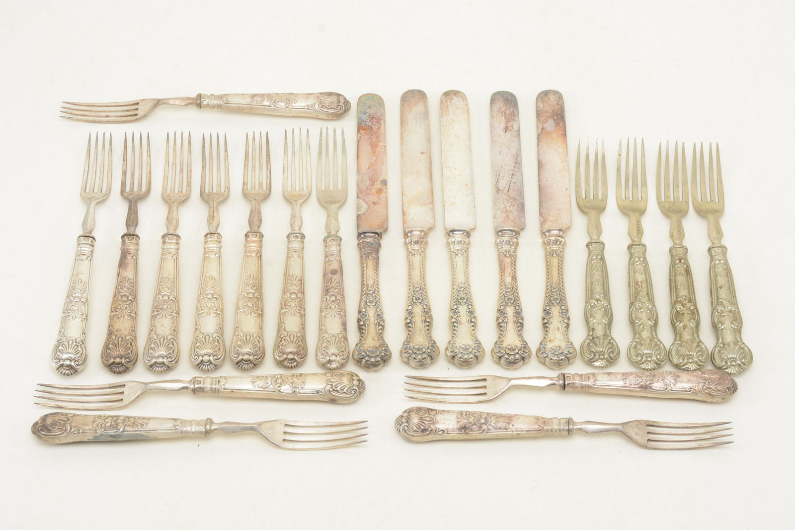 Silver flatware pieces including English. Set of 4 (1 of 12)