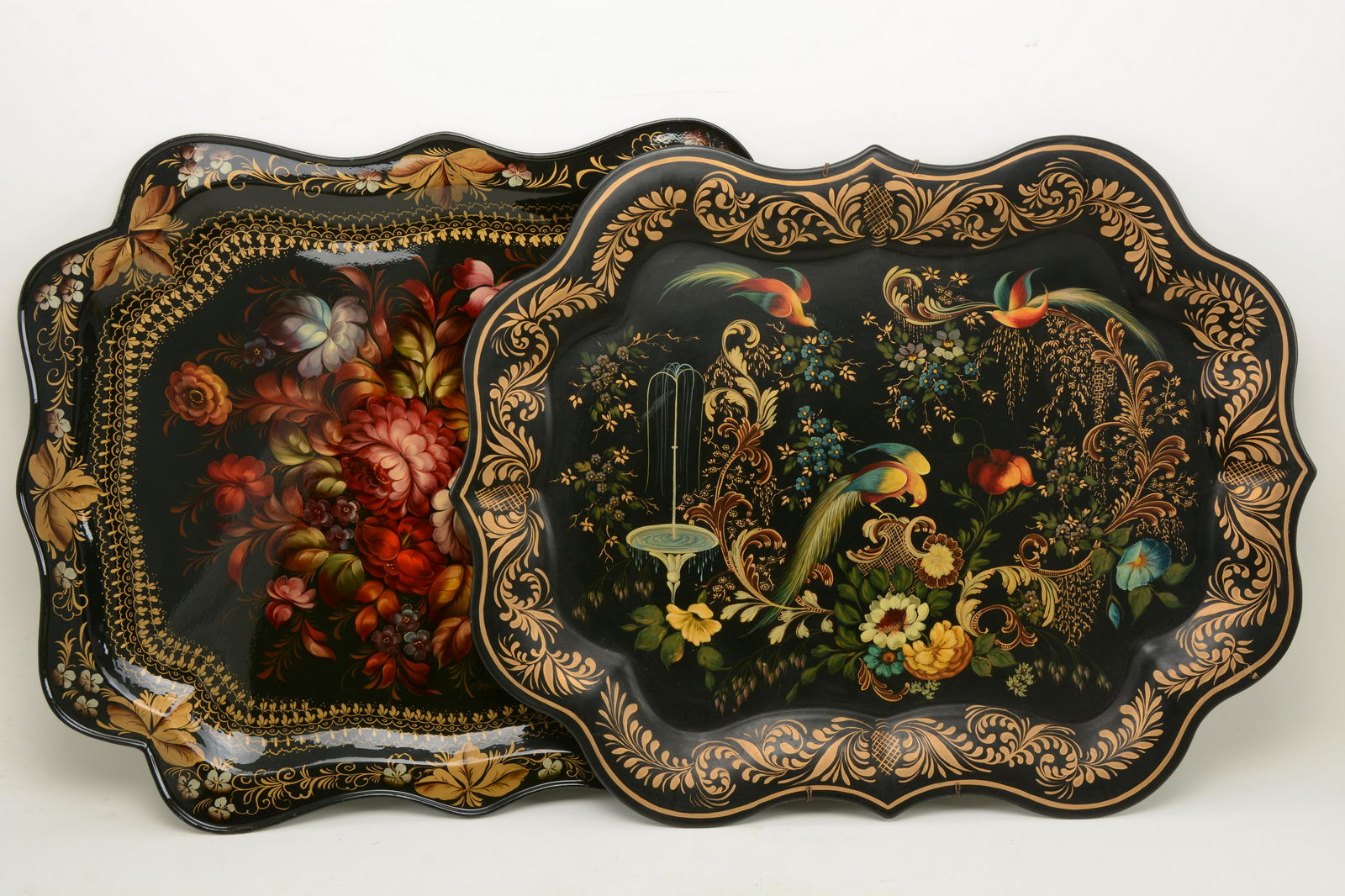 2 Tole decorated serving trays, each with fine (1 of 9)