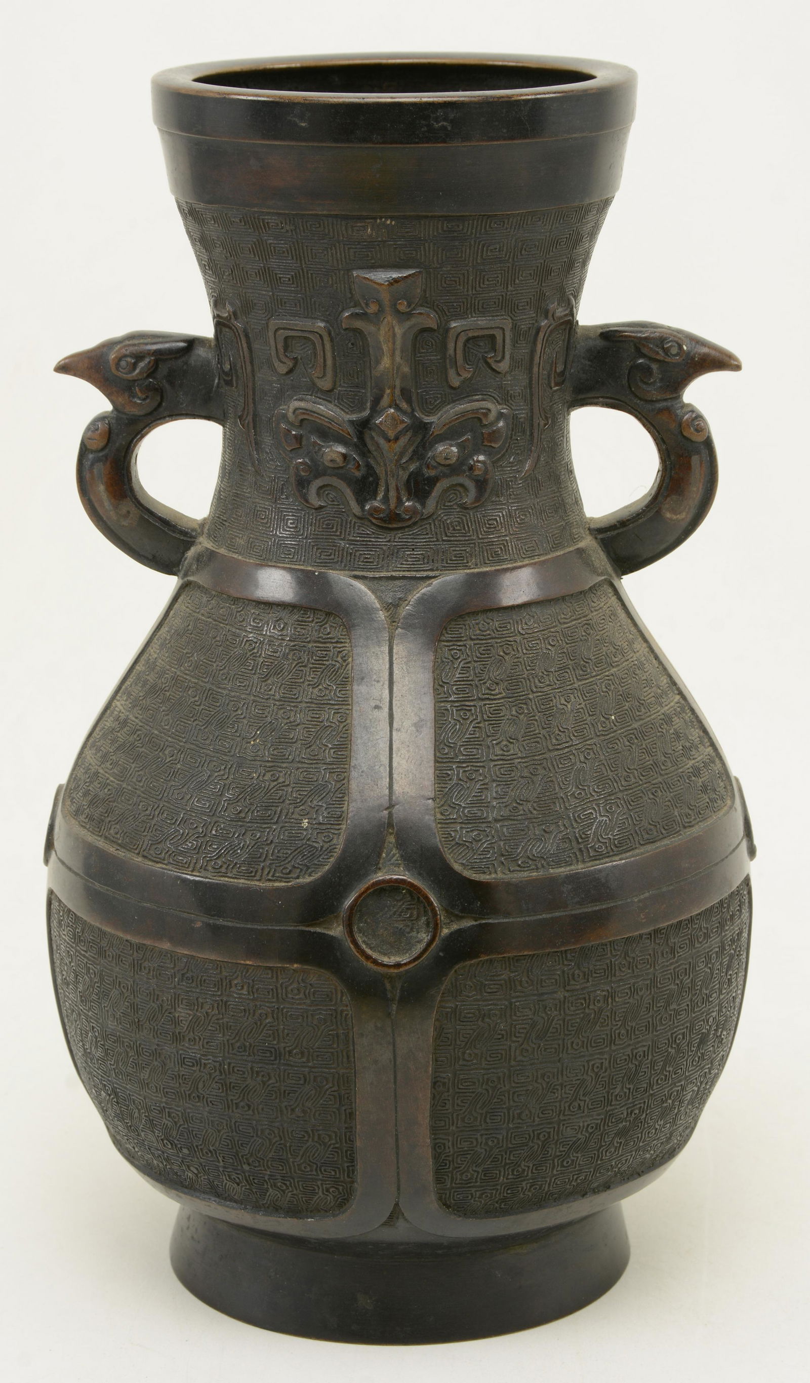 Chinese archaistic bronze vase with animal handles. (1 of 6)
