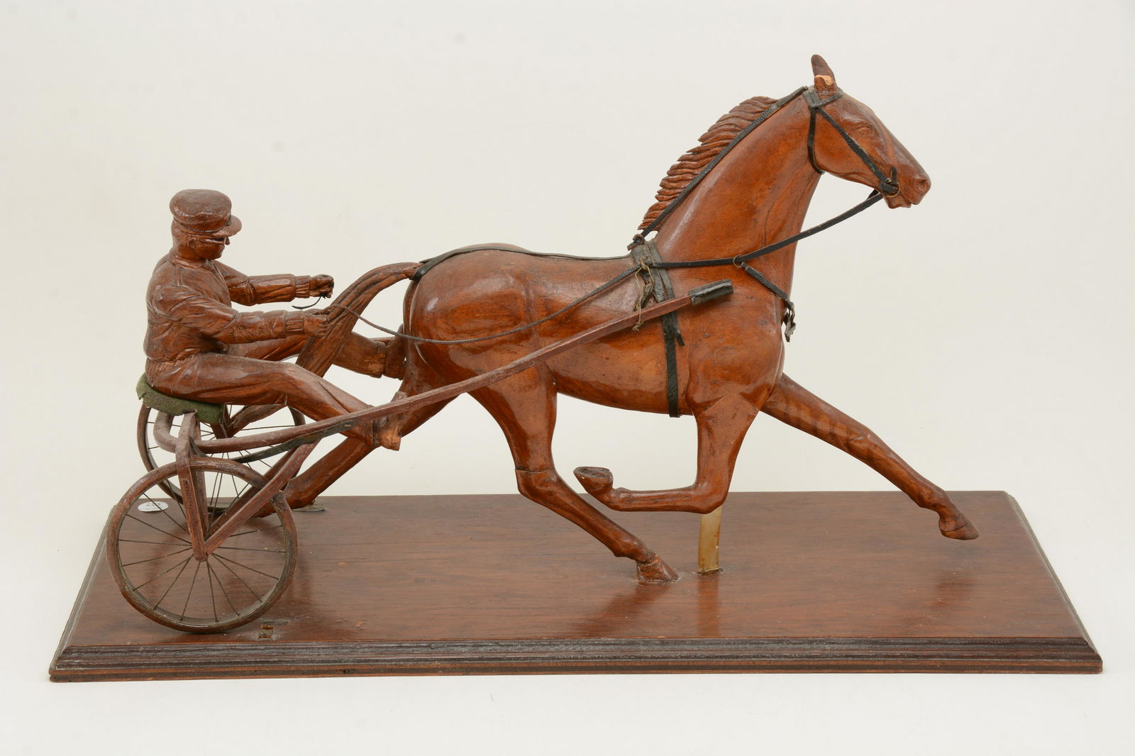 19th/20th Century fine American folk art wood carving (1 of 12)