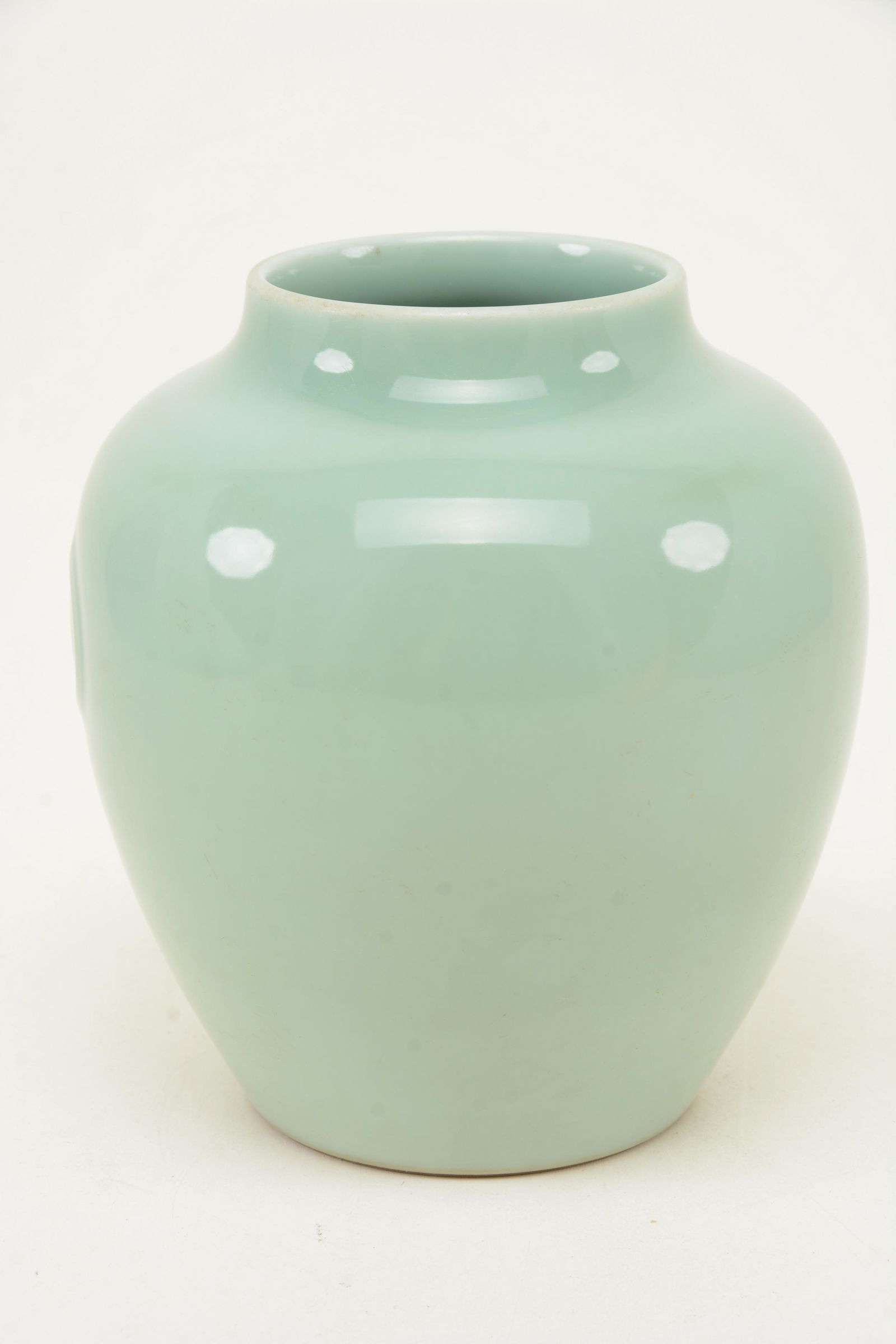 Chinese porcelain celadon jar. Ear handles. Marked (1 of 11)