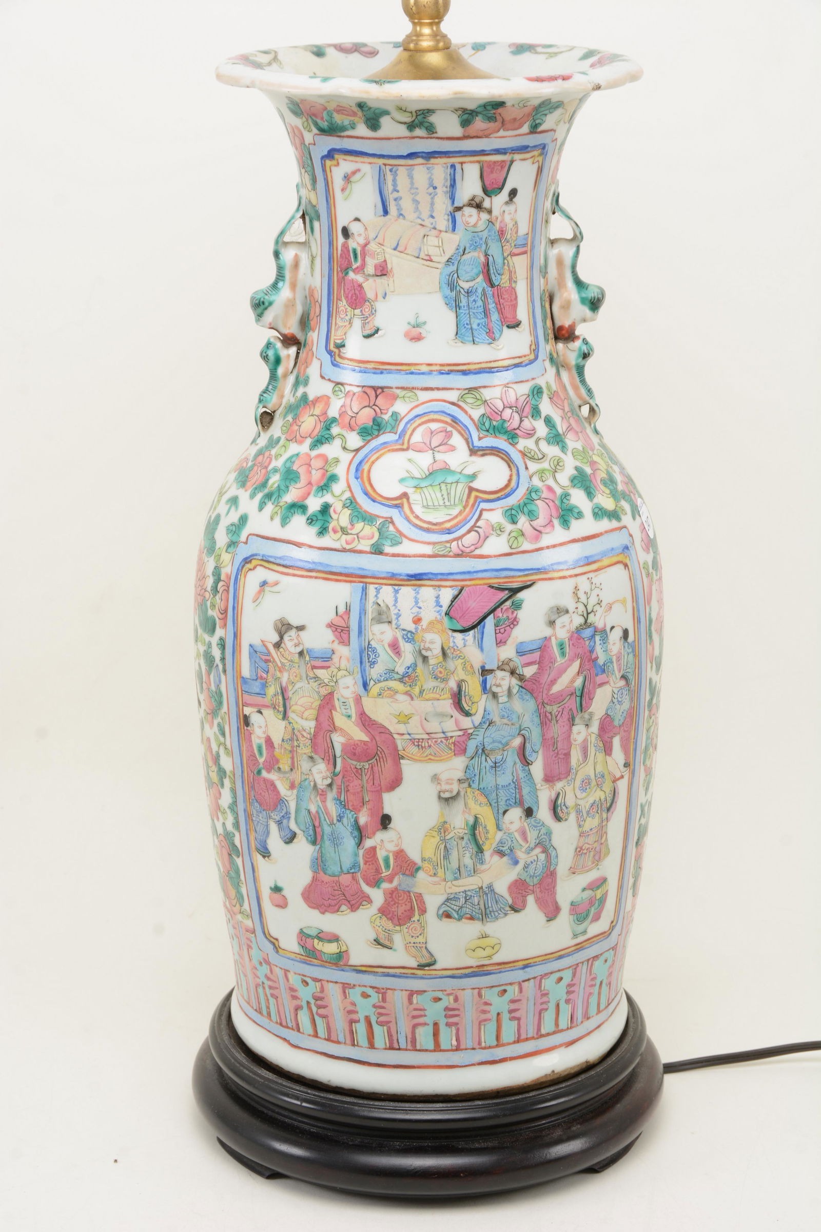 Chinese famille rose porcelain vase with figural animal (1 of 8)
