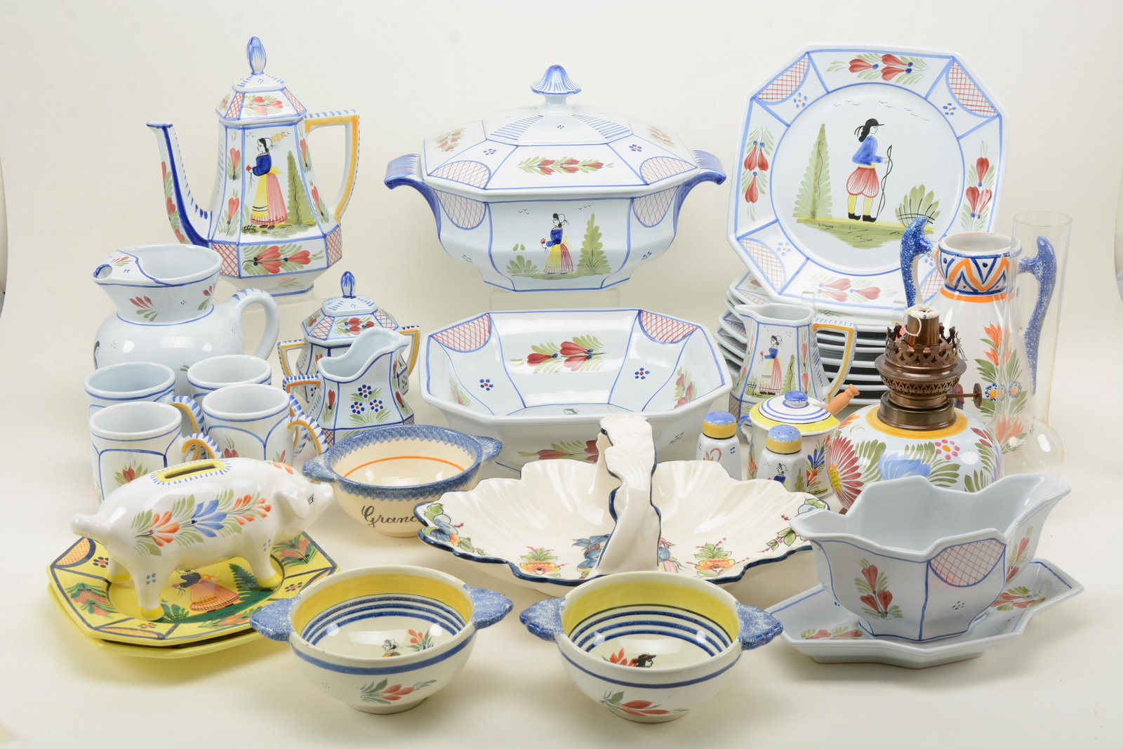 Collection of 30 Quimper pottery items including a (1 of 11)