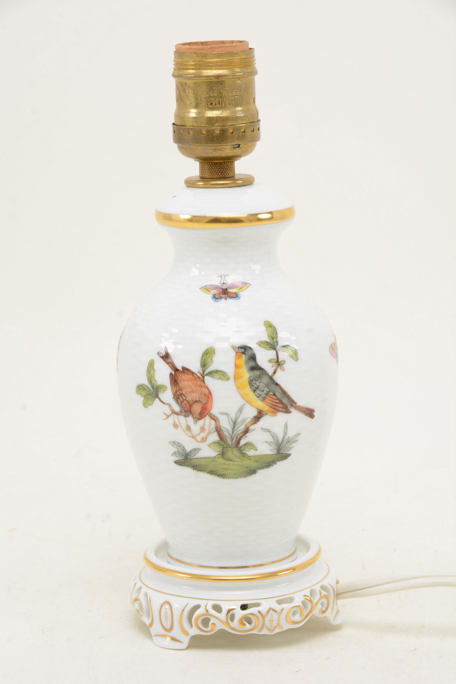 Herend small porcelain table lamp with basketweave (1 of 5)