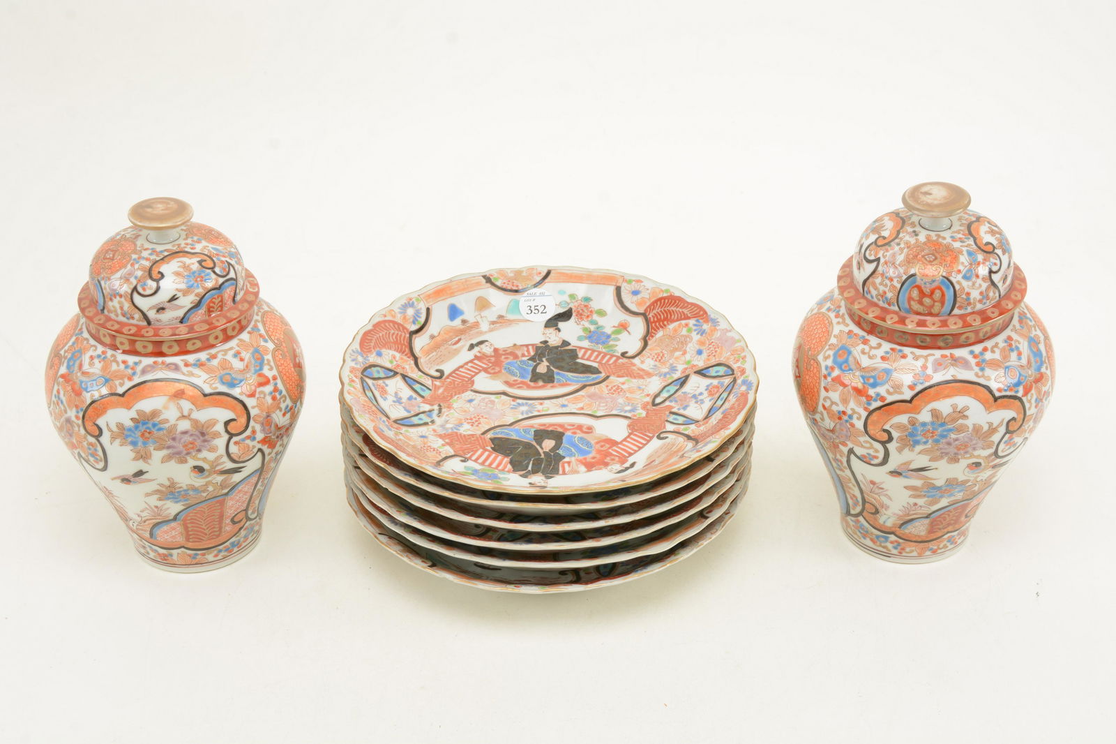 Japanese Imari porcelain vases and dishes (1 of 7)