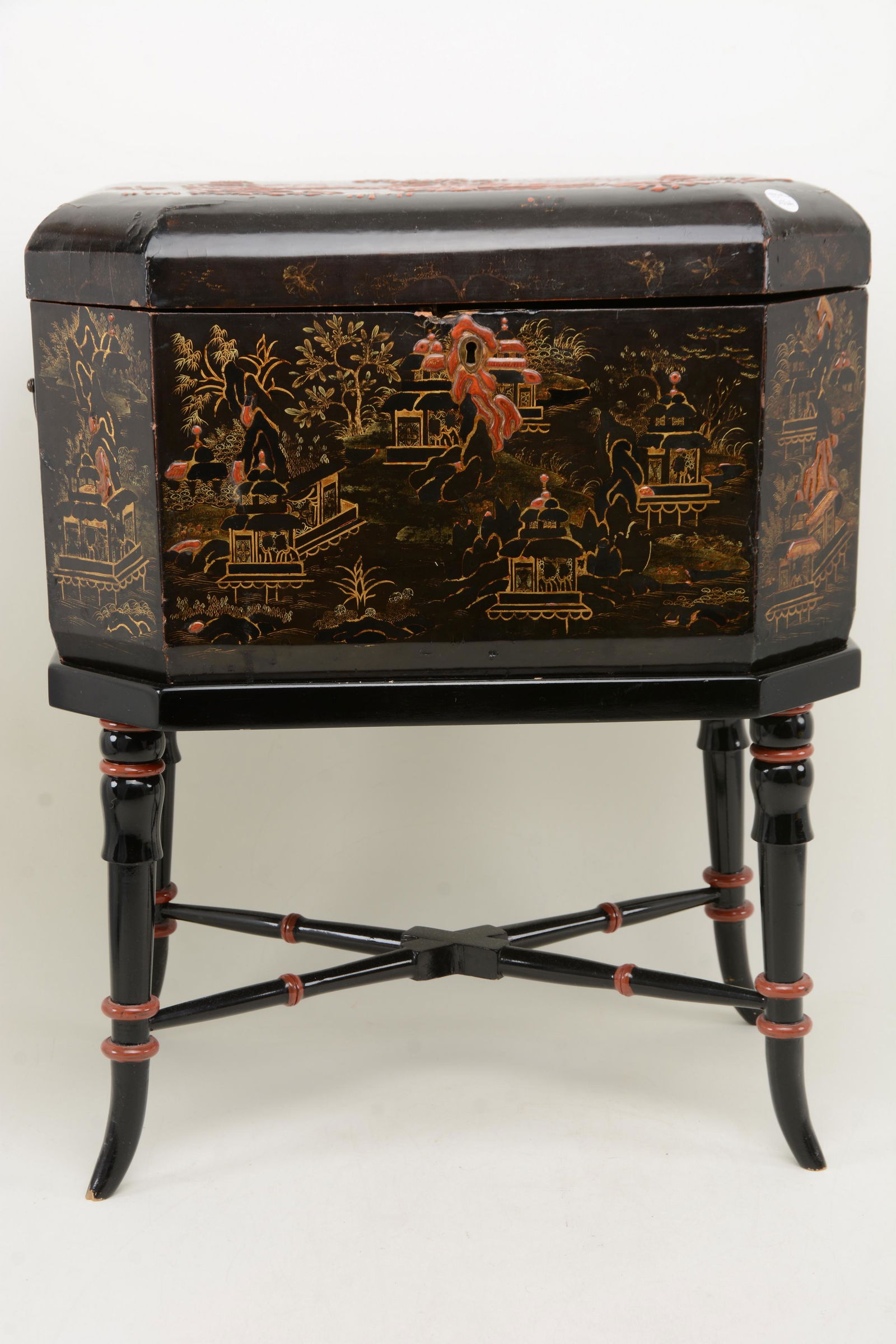 Chinese lacquered box on stand. Hexagonal box (1 of 8)