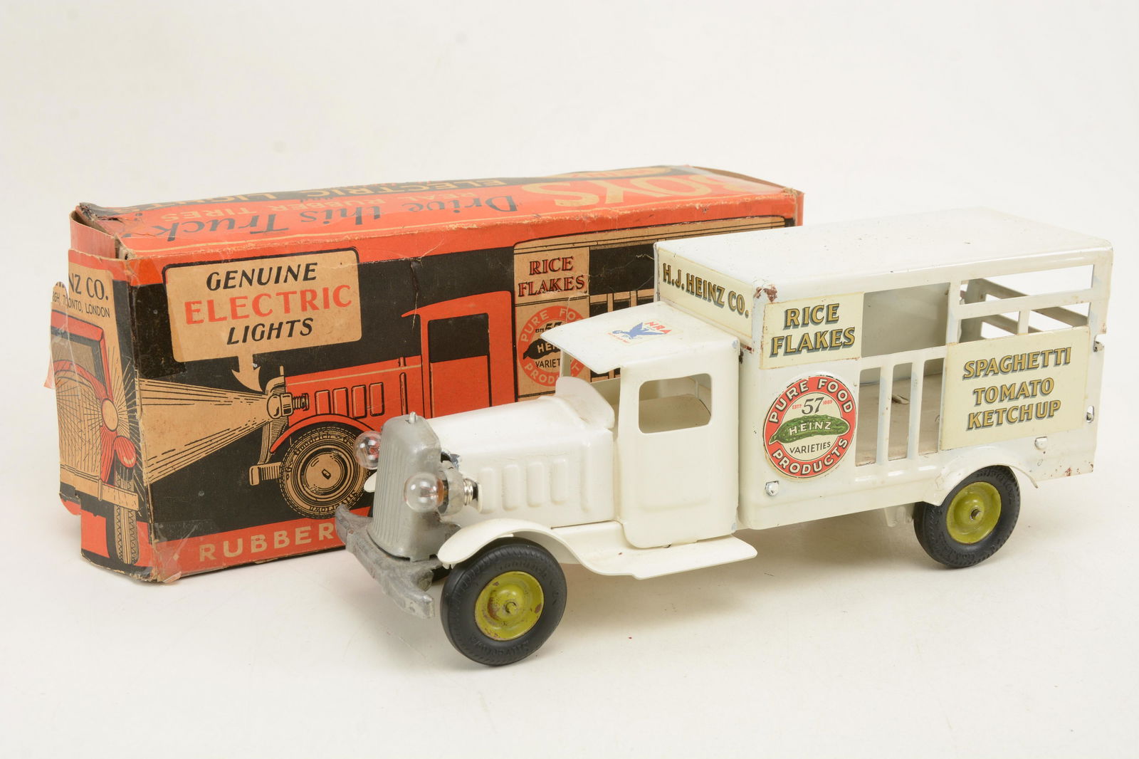 Metalcraft steel toy with original box and components. (1 of 17)