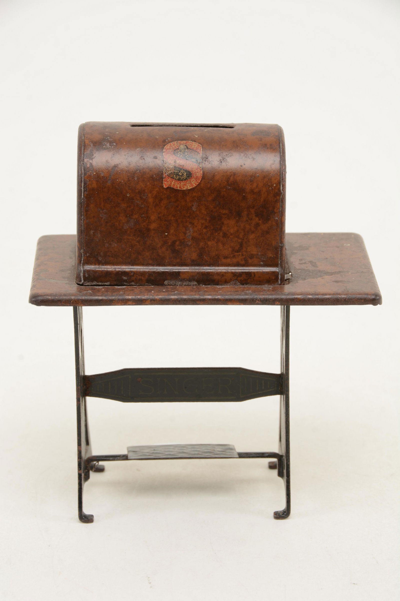 Singer Sewing Machine tin lithograph bank. Missing key. (1 of 7)