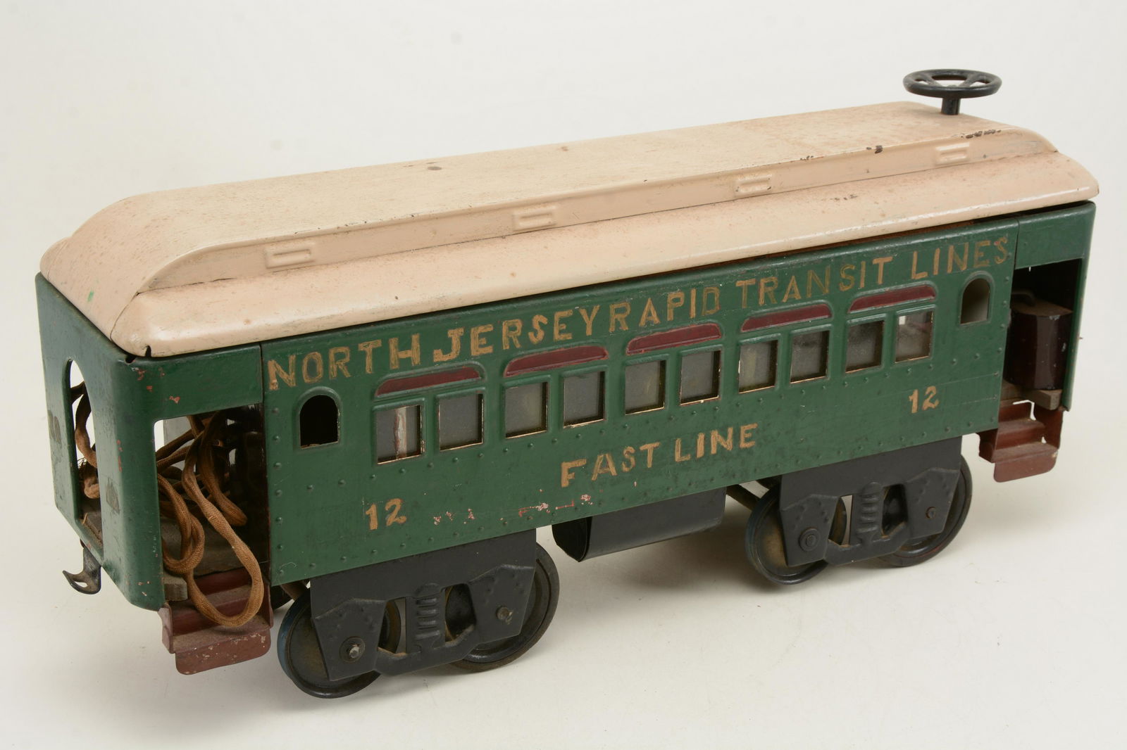 Keystone electrified large toy train car. Green paint (1 of 12)