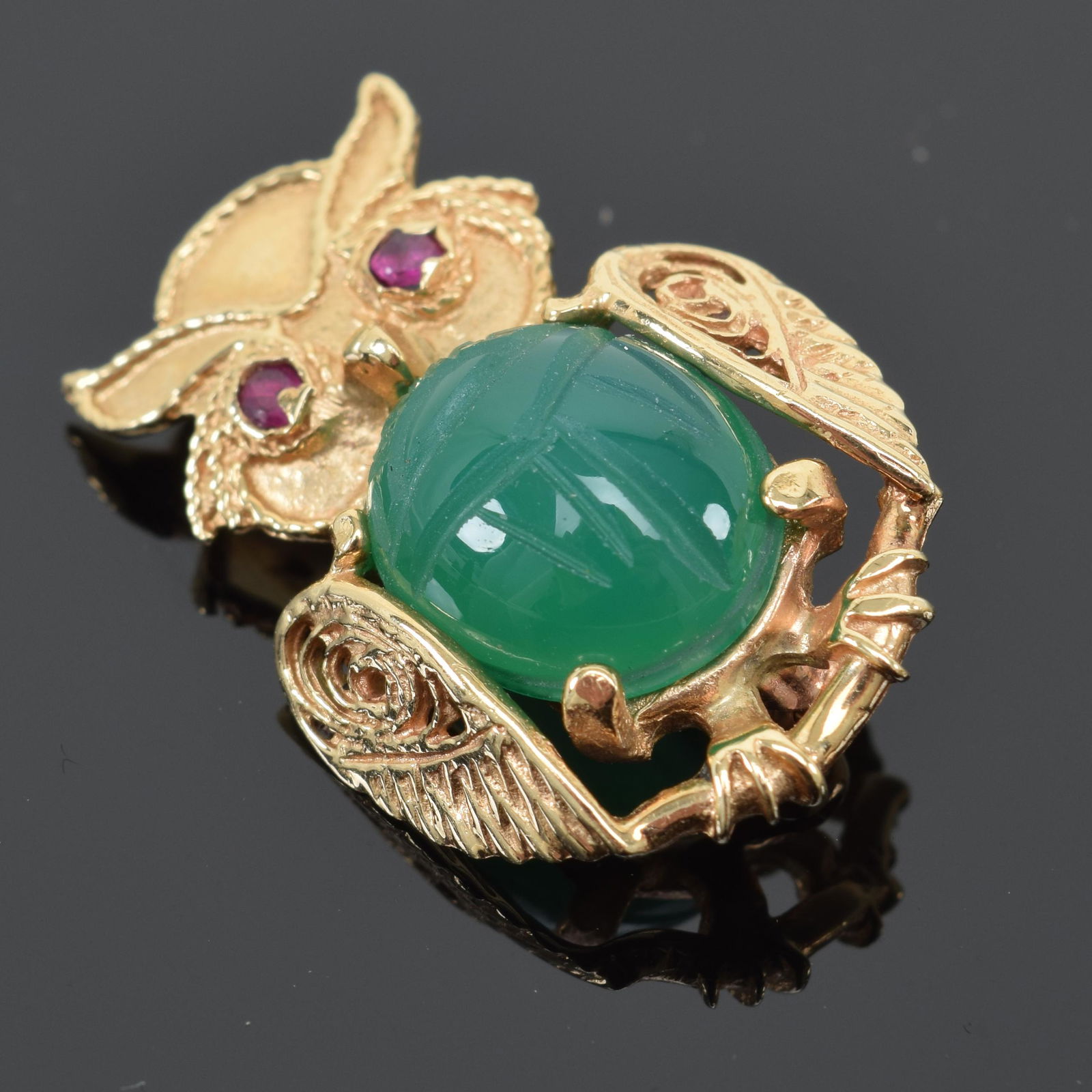 Vintage 14K gold owl pin with scarab onyx stone. Ruby (1 of 5)