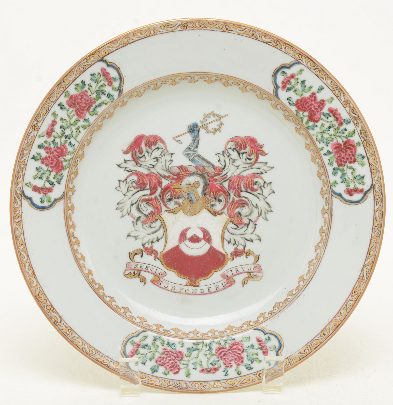 Porcelain plate with Arms of Chapman. 18th century (1 of 13)