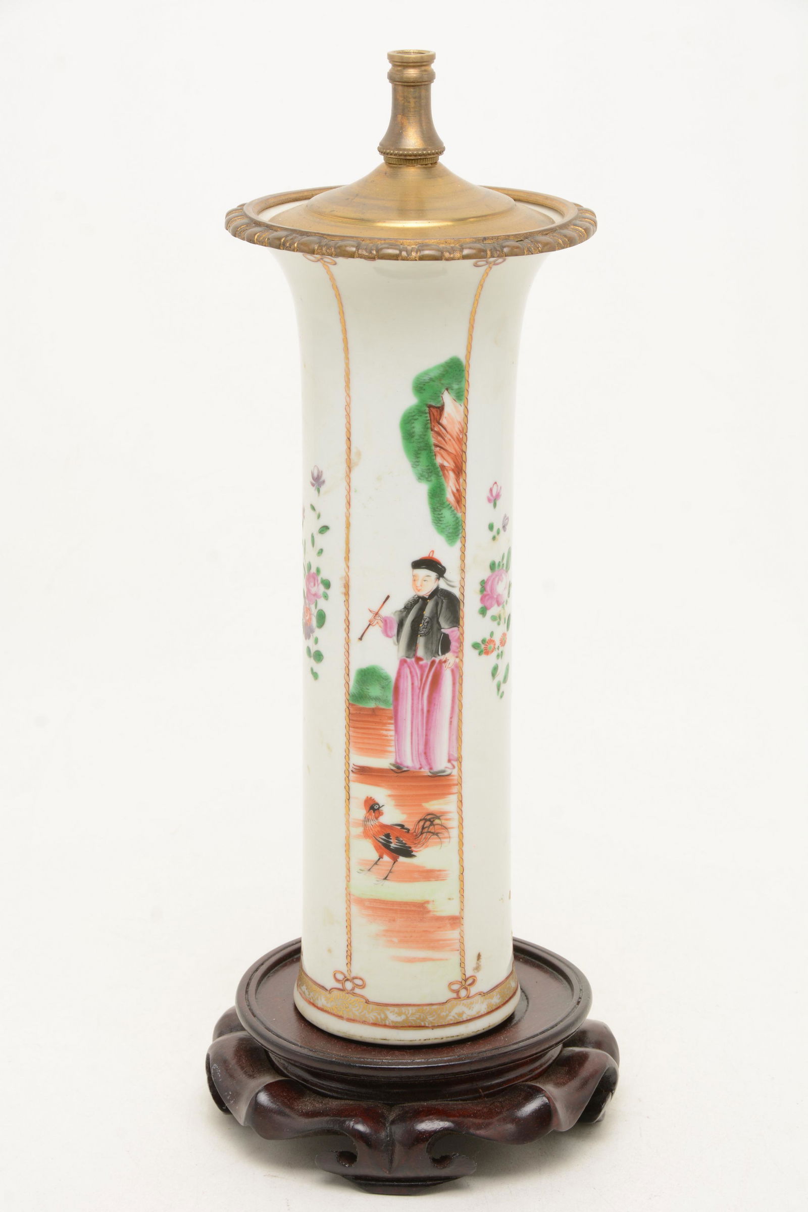 Chinese export garniture beaker. Ca. 1800. Mandarin (1 of 8)