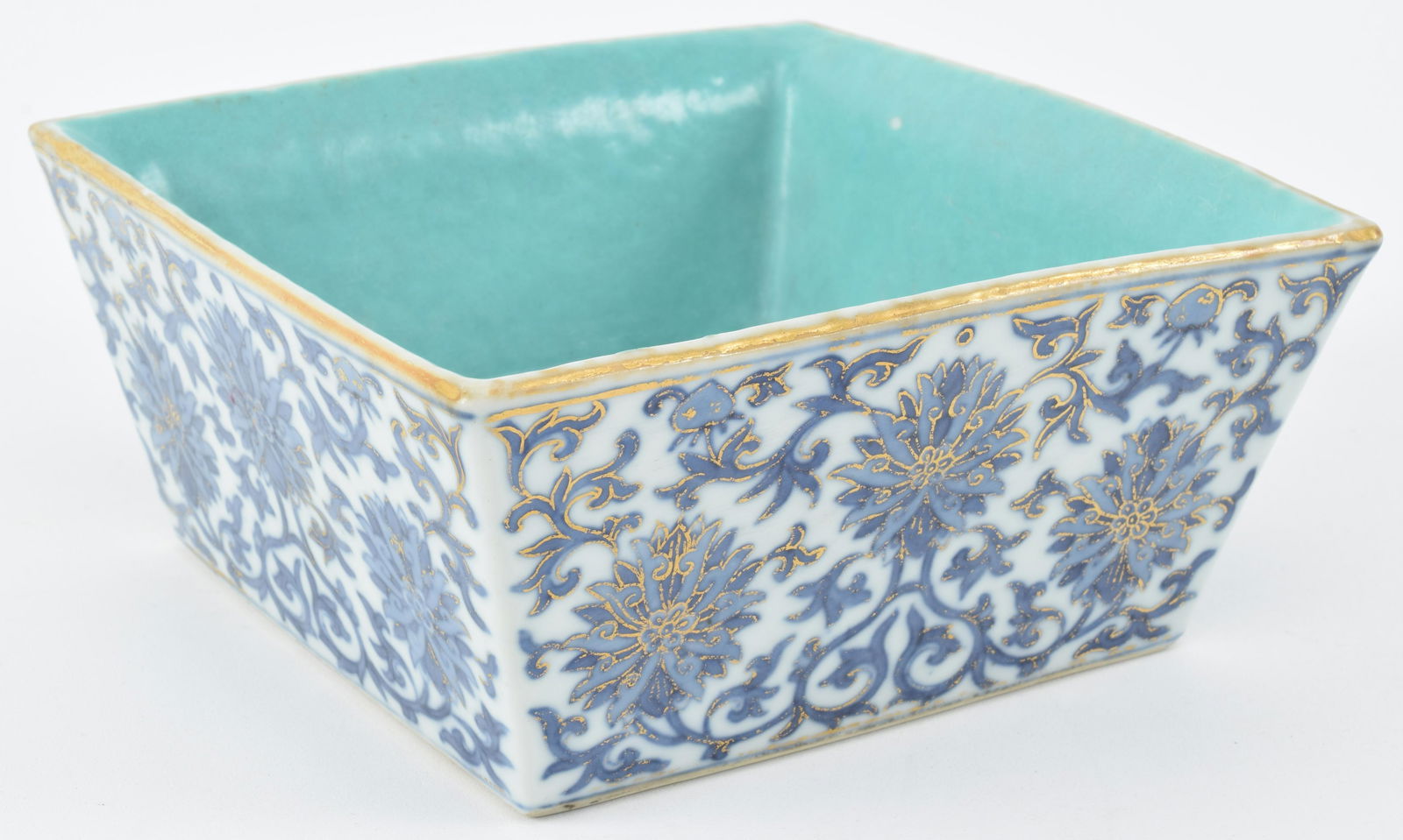 19th century Chinese underglaze blue and white floral (1 of 9)