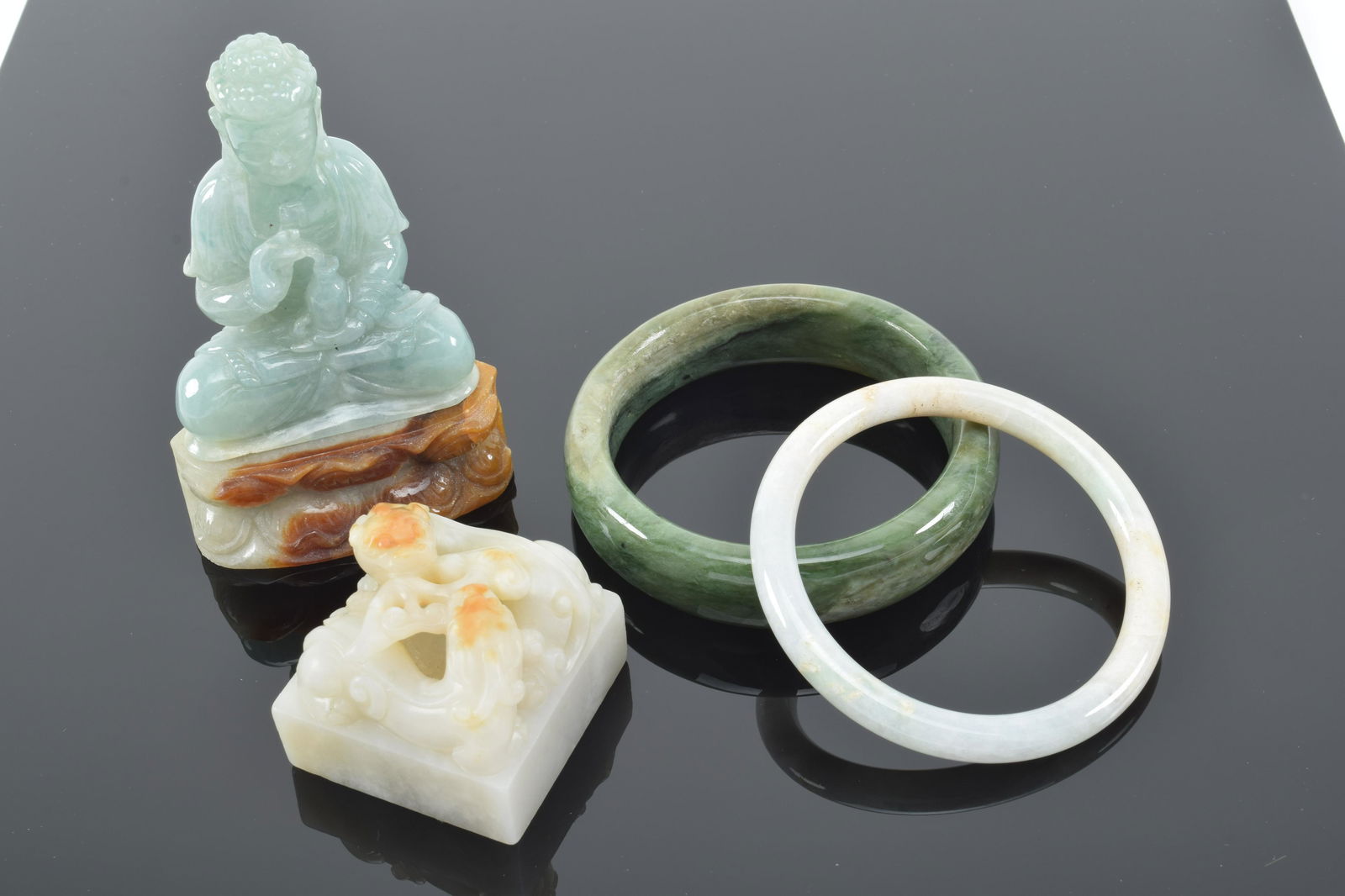 Lot of jade carvings. China. 20th century. To include: (1 of 9)