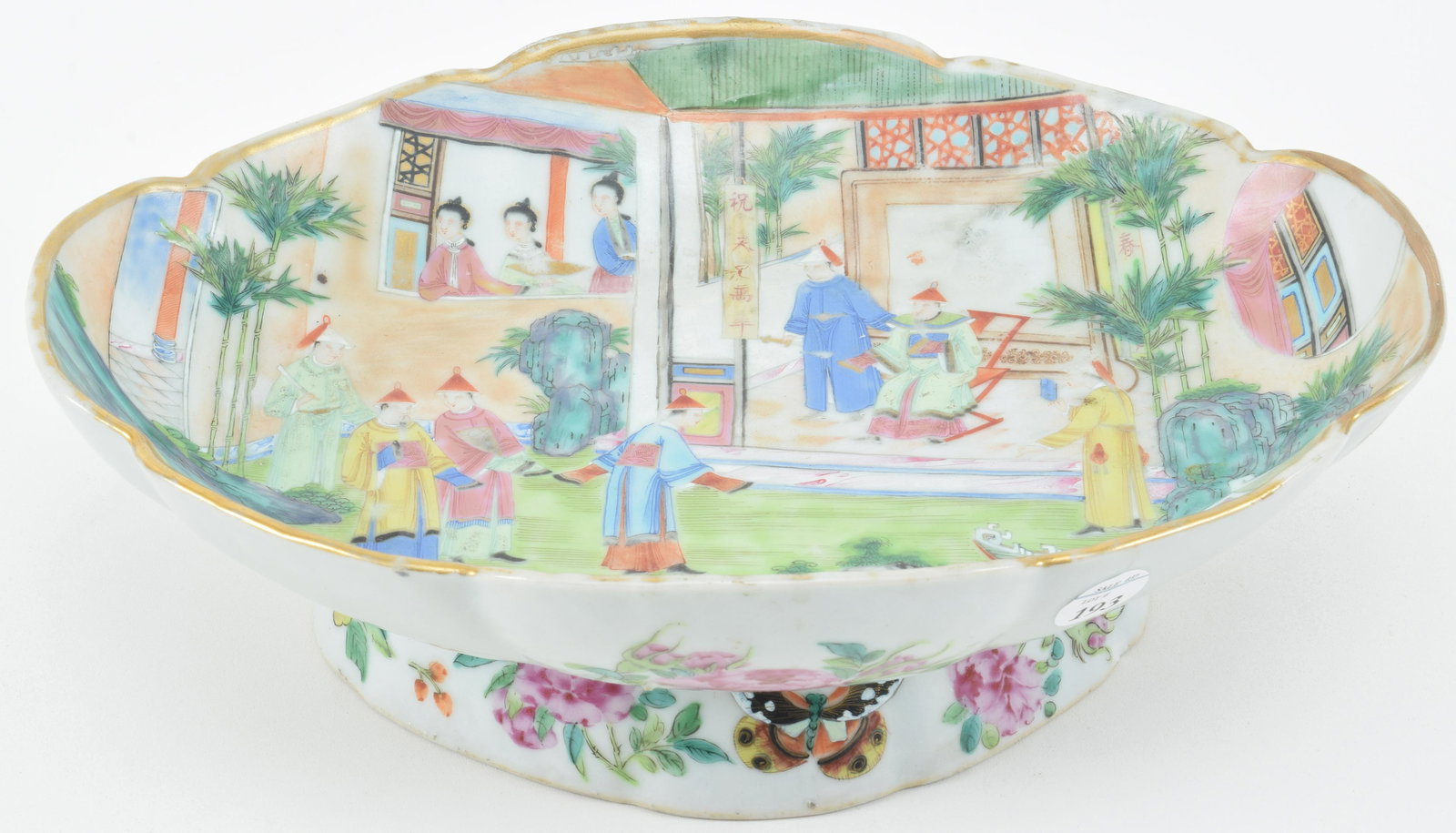Mandarin porcelain serving dish with painted courtyard (1 of 9)