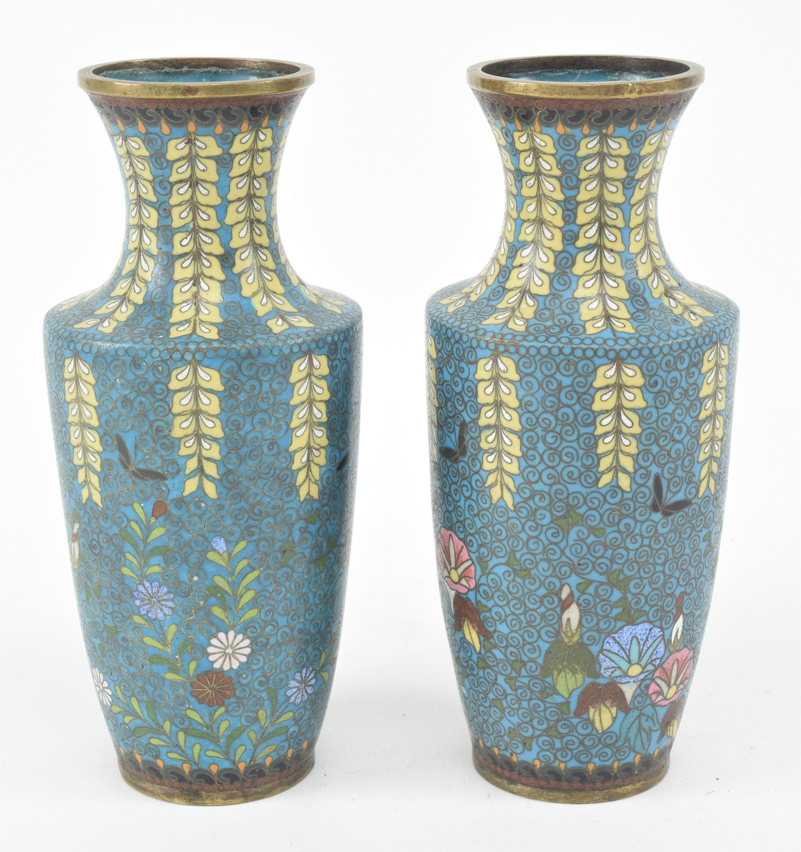 Pair of cloisonne vase. Japan. Meiji (1868-1912). (1 of 8)