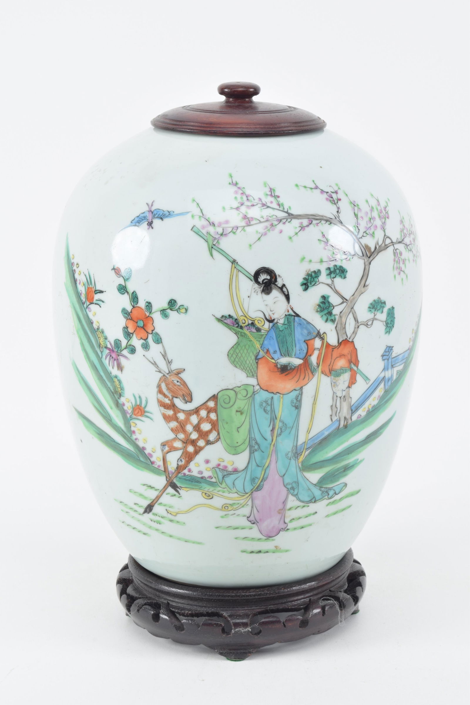 Celadon melon vase with wood lid and married base. (1 of 7)