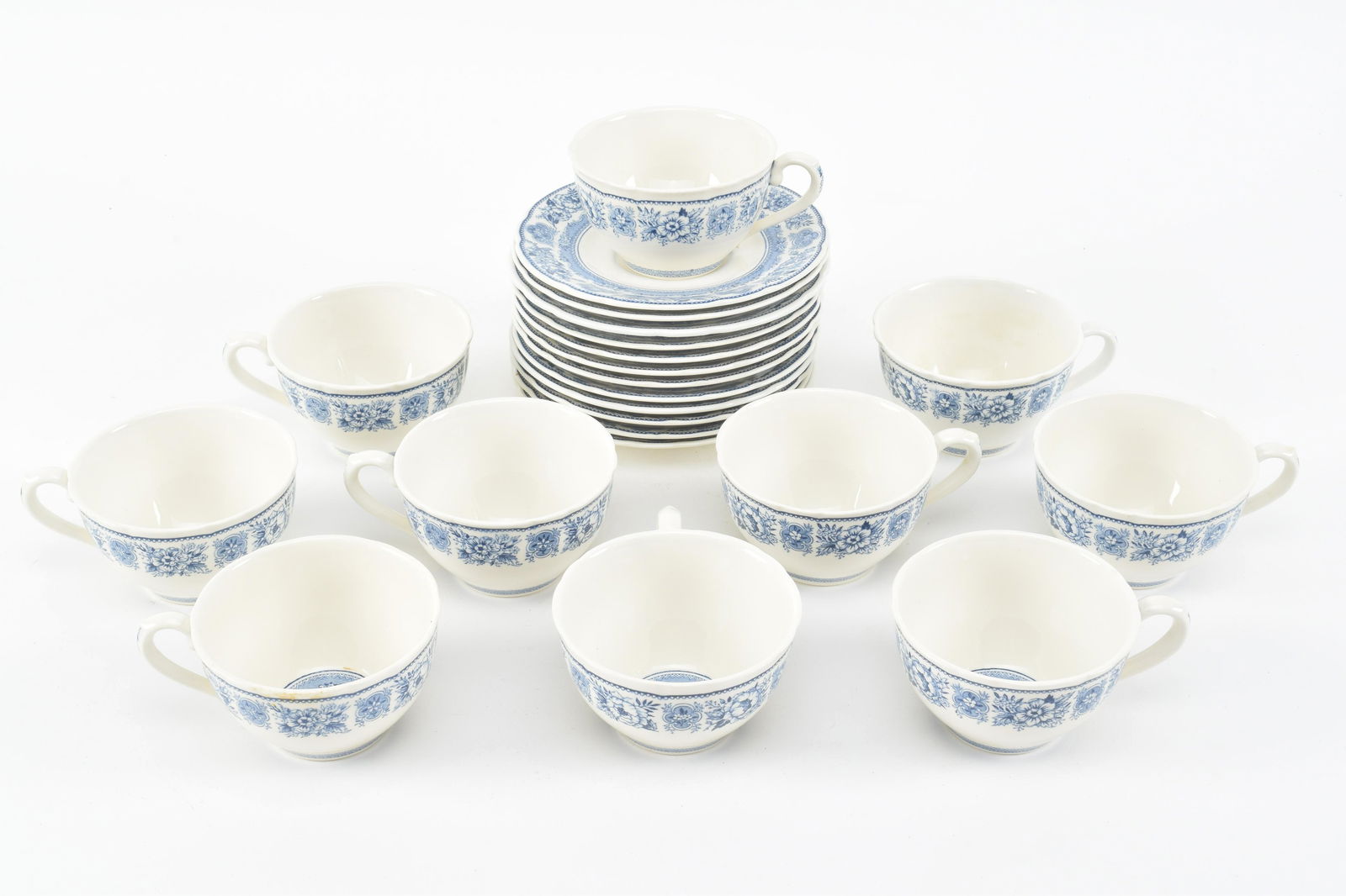 Wedgwood Yale University tea cups and saucers. 10 cups: Wedgwood Yale University tea cups and saucers. 10 cups 3.75" x 2.75". 12 saucers 6". One saucer chipped.