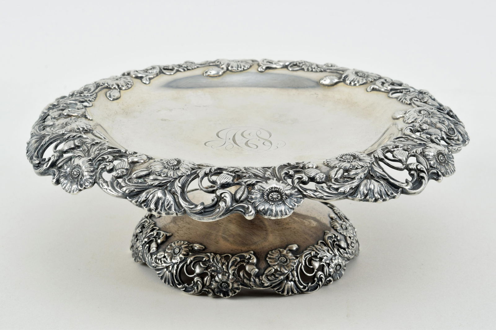 Gorham heavy sterling silver footed tazza with relief (1 of 10)