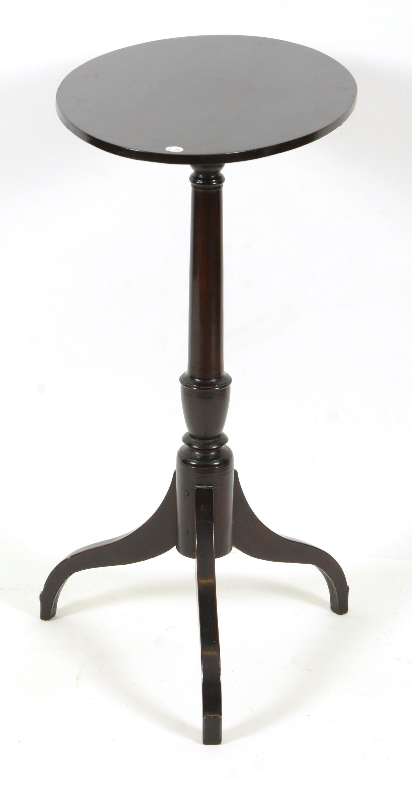 Hepplewhite oval top maple candlestand, vase form shaft (1 of 3)