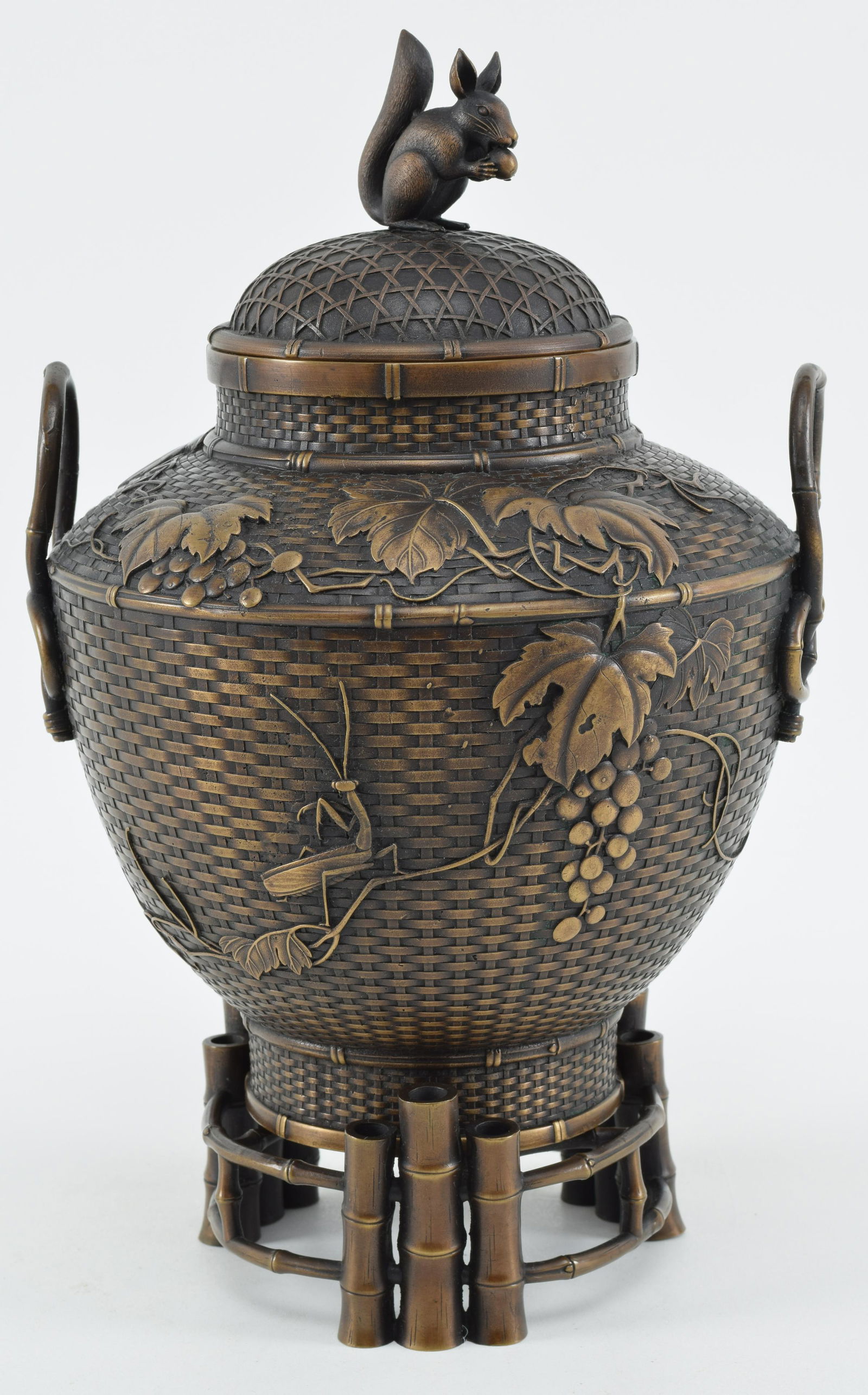 Bronze covered jar. Japan. Meiji period (1868-1912). (1 of 10)