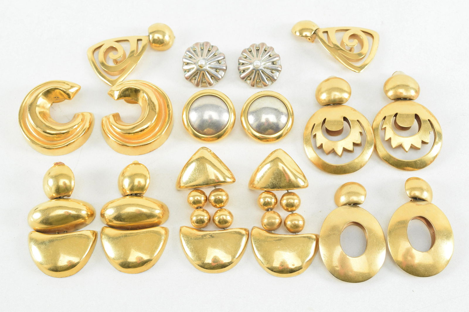 Large collection of Steven Vaubel designer earrings. To (1 of 15)