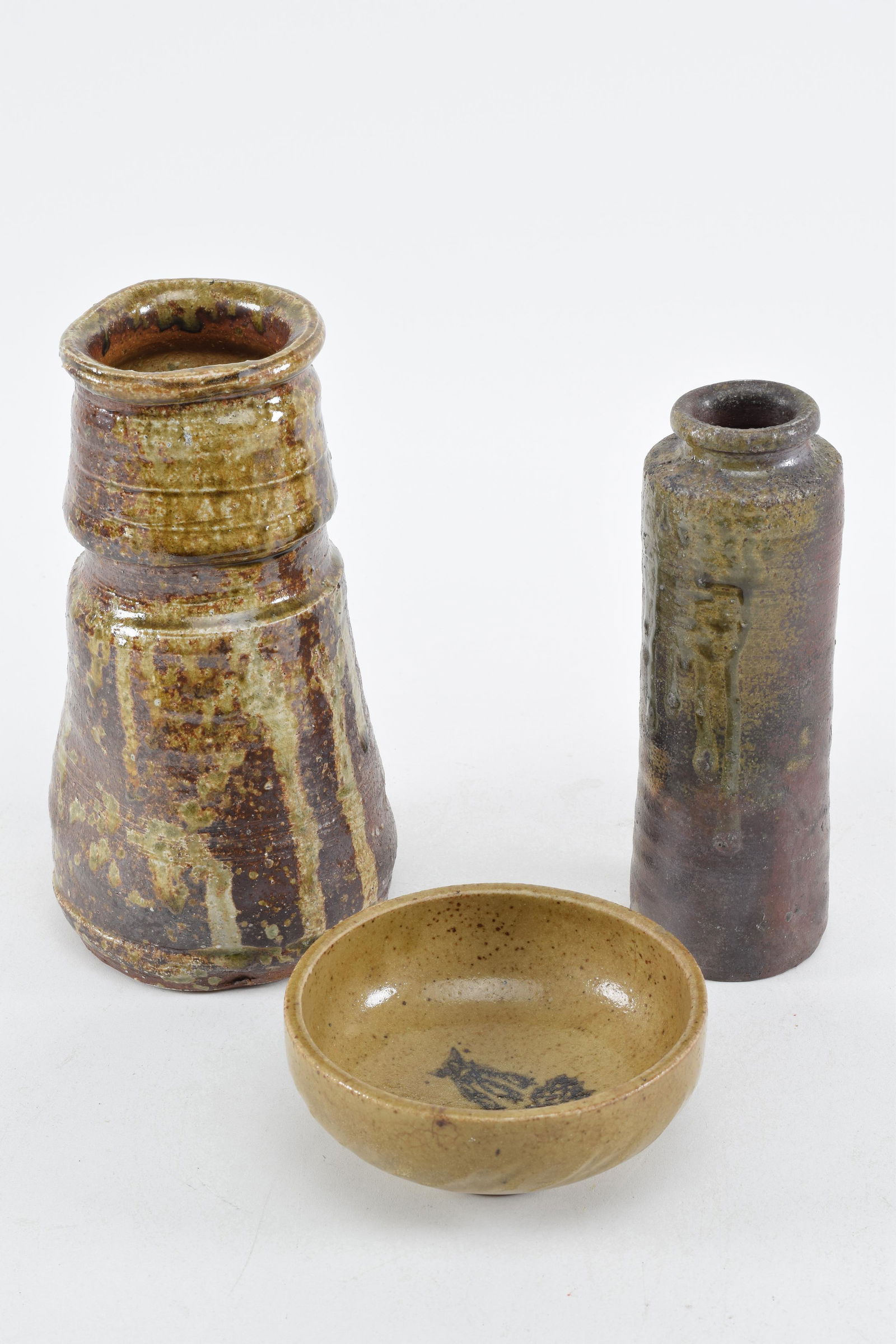 3 Japanese stoneware items. To include: 1) Shaped vase (1 of 13)