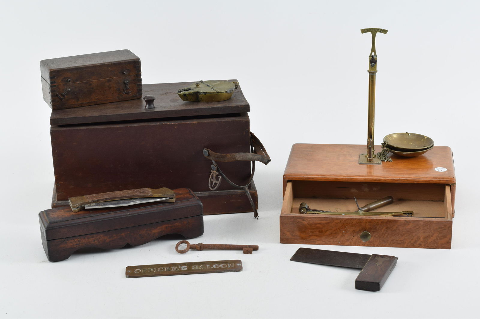 Assortment of antique accessories and Americana. To (1 of 12)