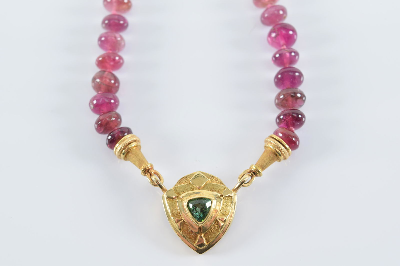 18K yellow gold and polished stone necklace. Gold (1 of 7)