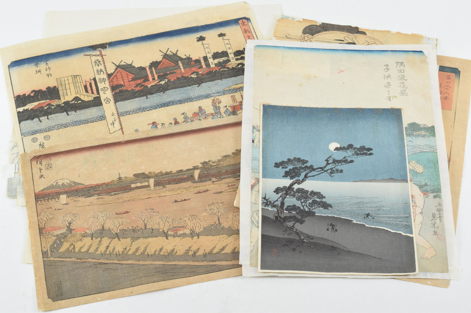 Japanese woodblock prints of figures and landscapes. (1 of 6)