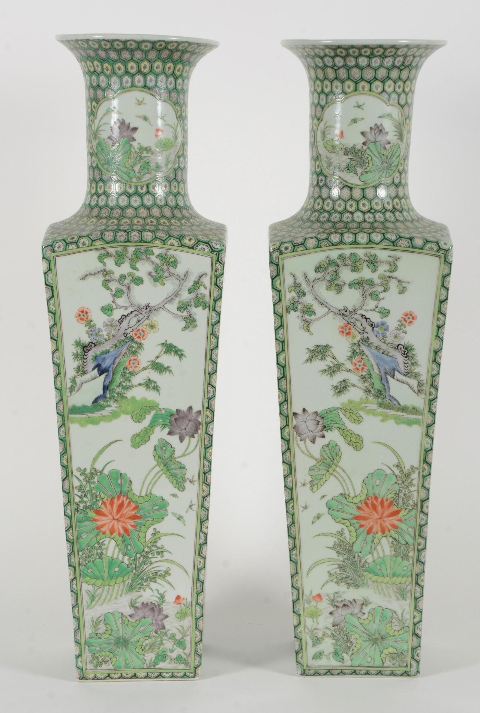Pair of massive porcelain vases. China. 19th/early 20th century. Famille verte decoration of (1 of 4)