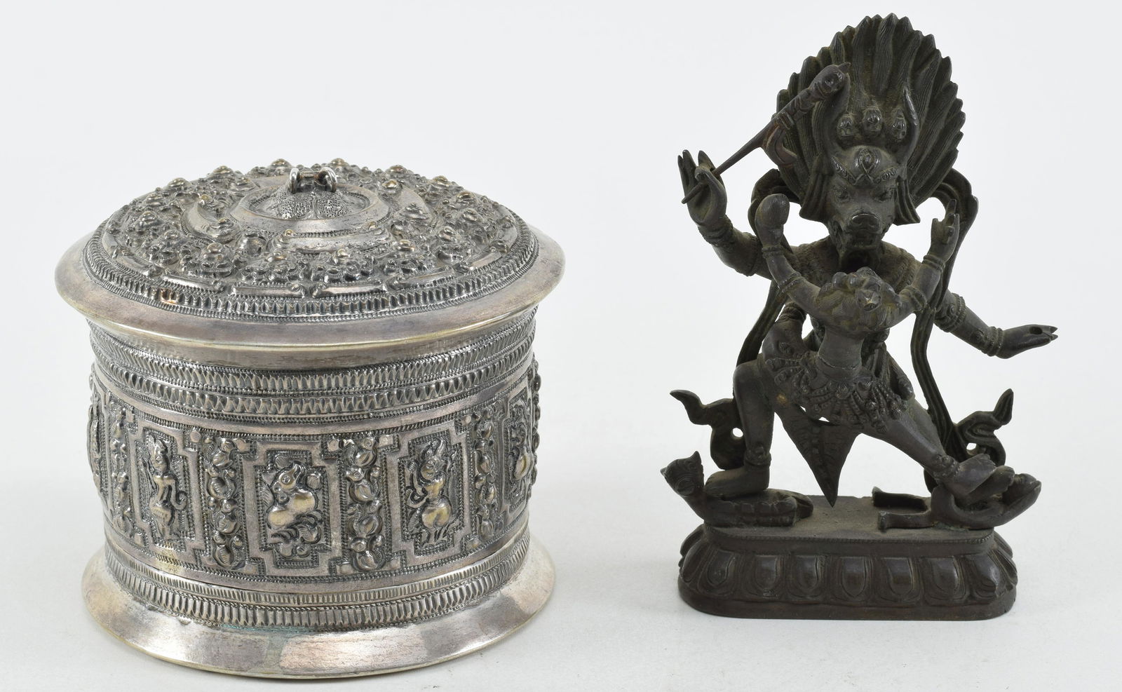 Lot of 2 Asian items. 1) 19th century or earlier bronze Tibetan buddha image. Nice old patina. 5.5in (1 of 11)