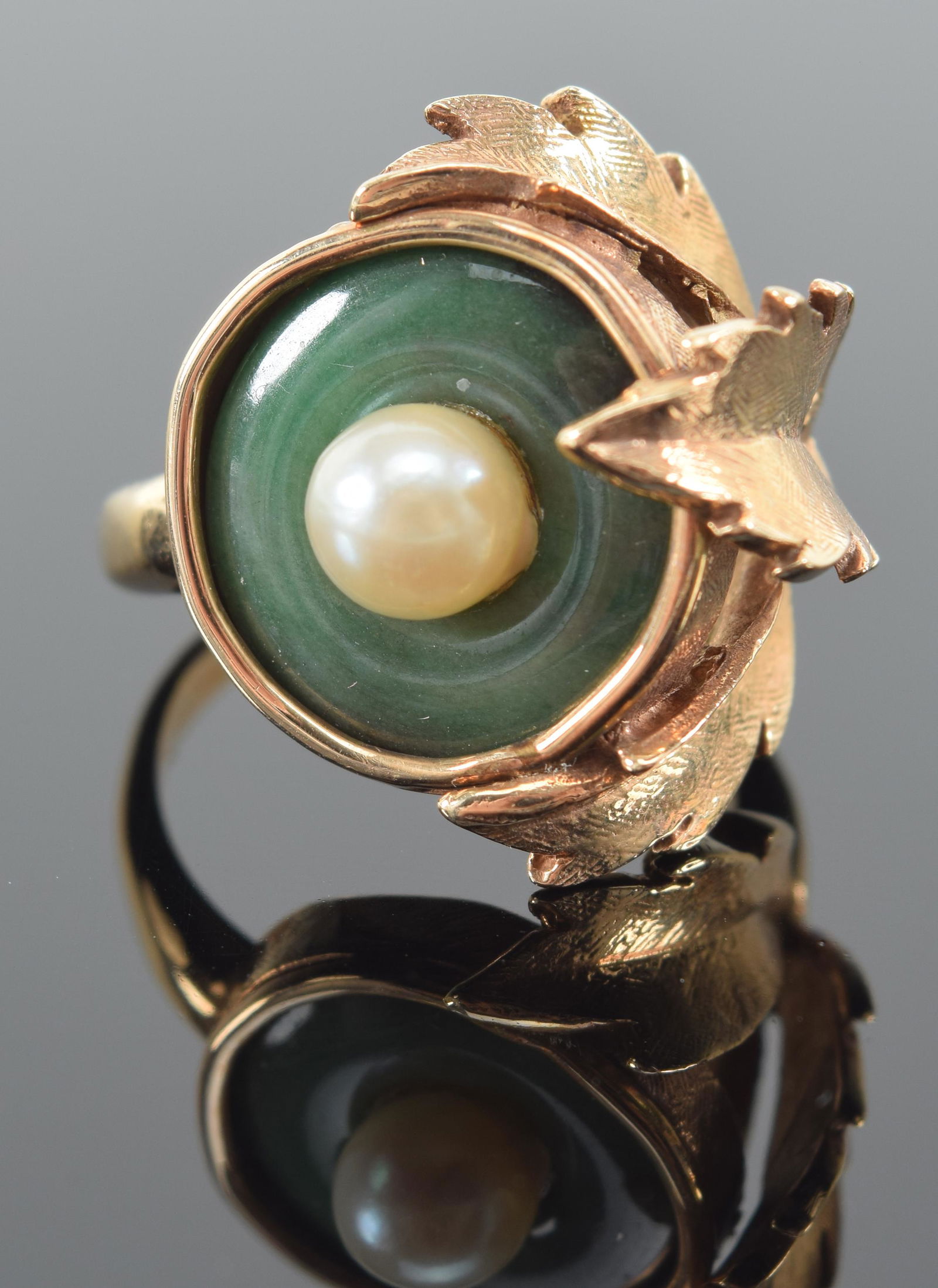 14K gold jade and pearl mounted leaf decorated ring. 8.25 ring size. Tests as 14K. 11.3 grams. (1 of 6)