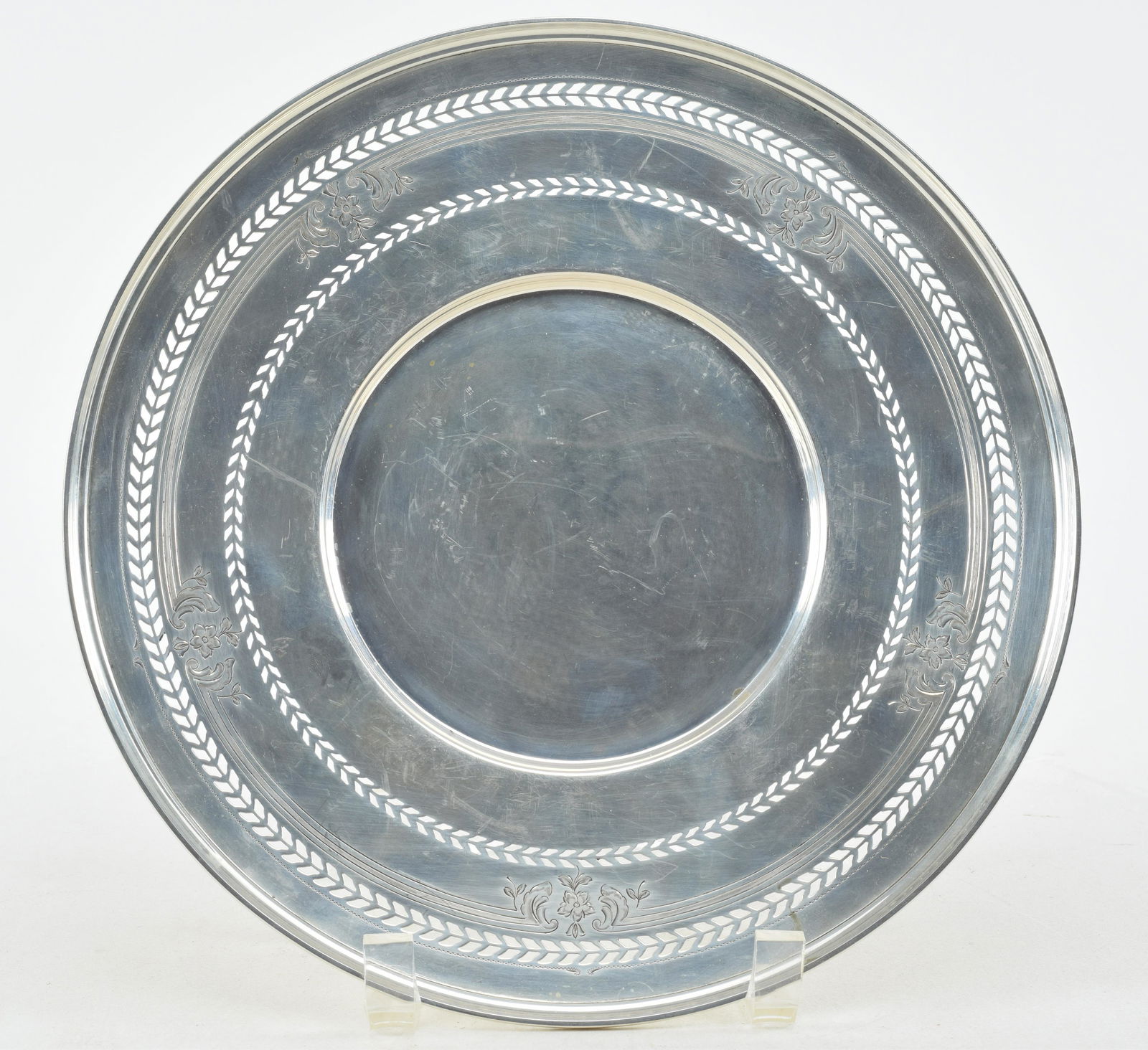 Watson Company sterling silver pierced decorated dish with engraved floral motifs. Recessed basin. (1 of 6)