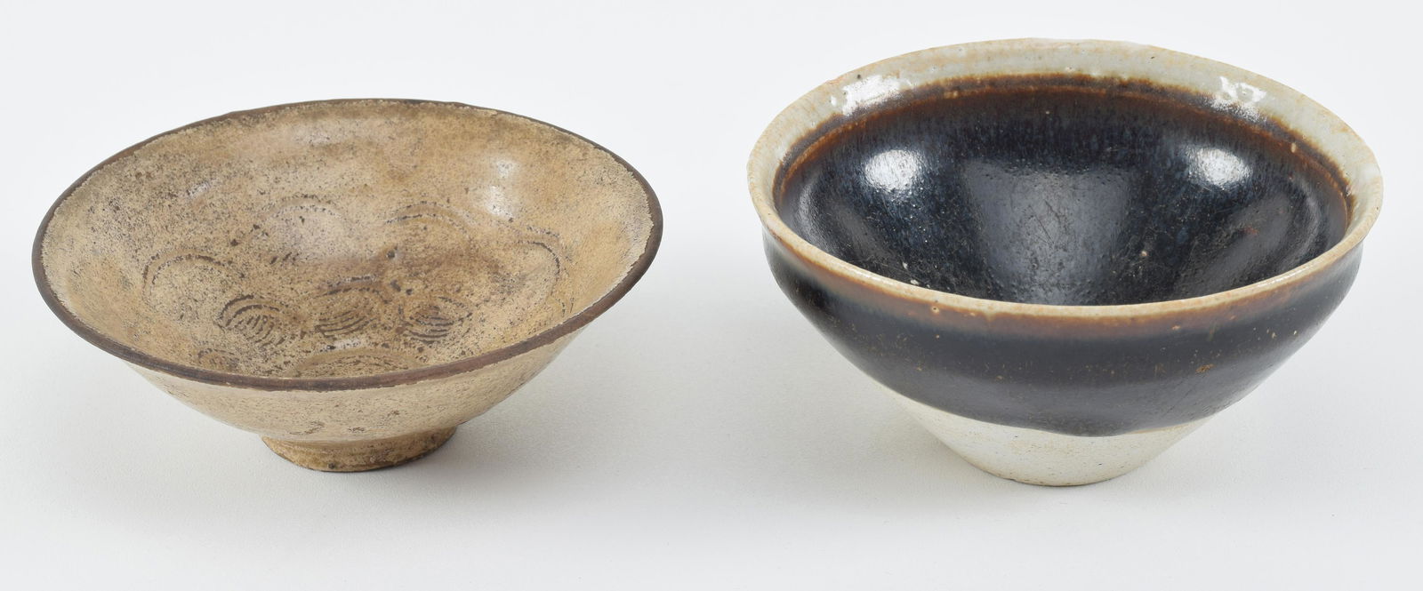 2 Early Chinese porcelain tea bowls. 1) Hares fur decoration with unglazed white back. Fine crackle (1 of 10)