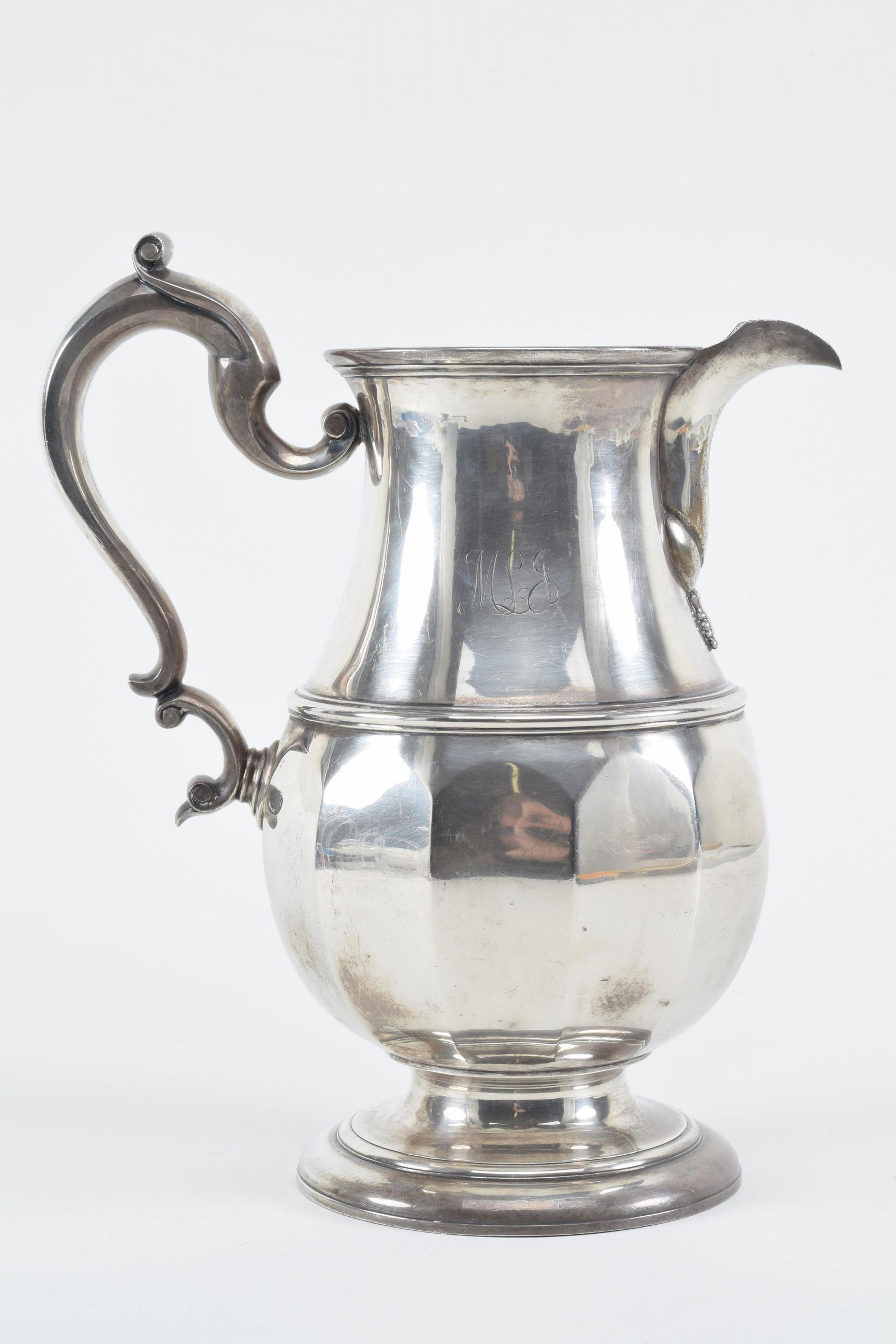 Large English sterling silver flagon form water pitcher. Paneled body. London 1907-8. RC makers (1 of 8)